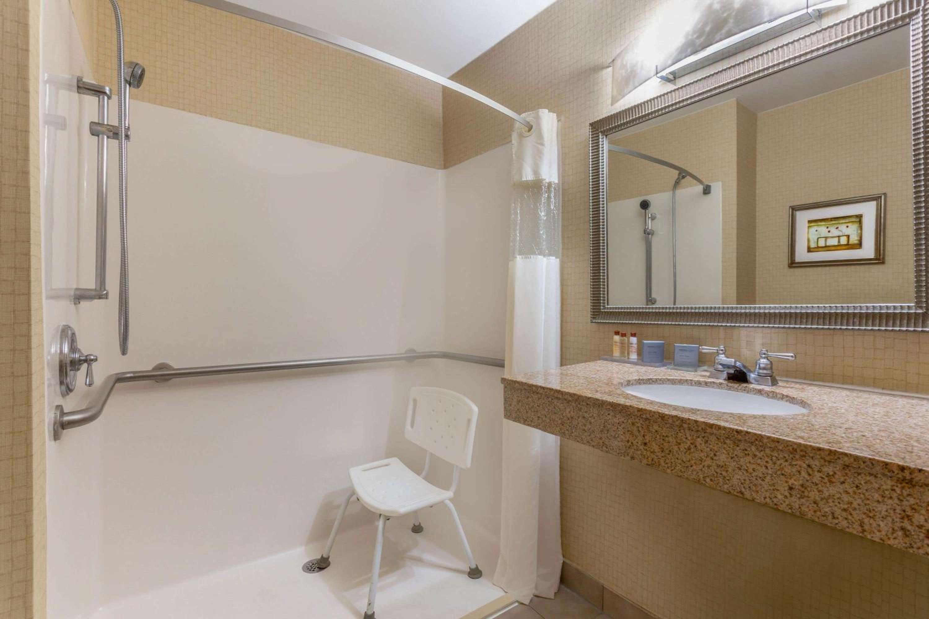 Macon Vacations - Wingate by Wyndham Macon - Property Image 33