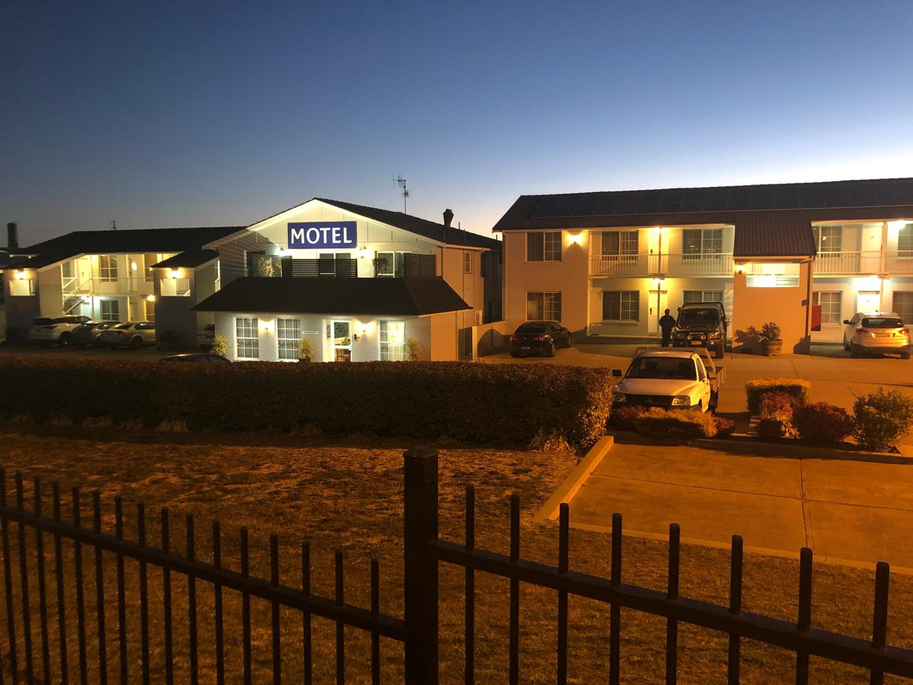 Coachman's Inn Motel