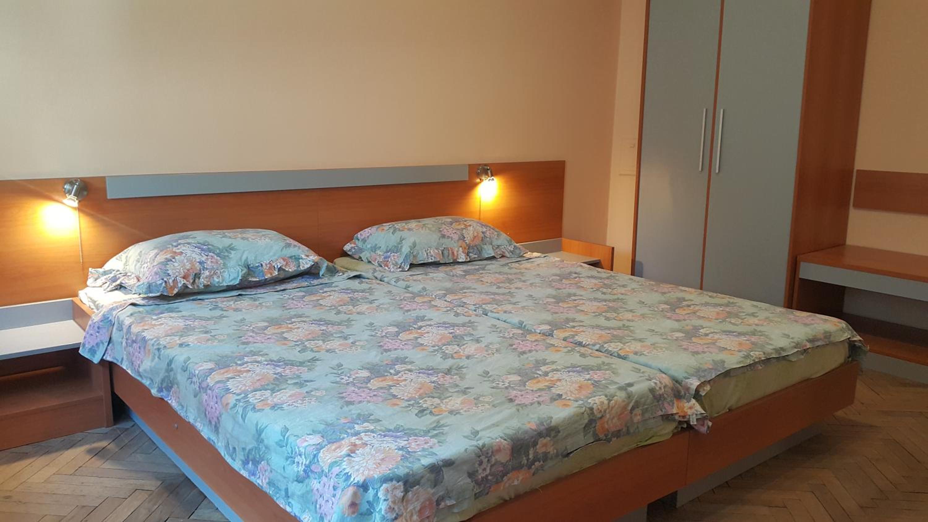 Super Center-Huge 2 bedrooms Apartment
