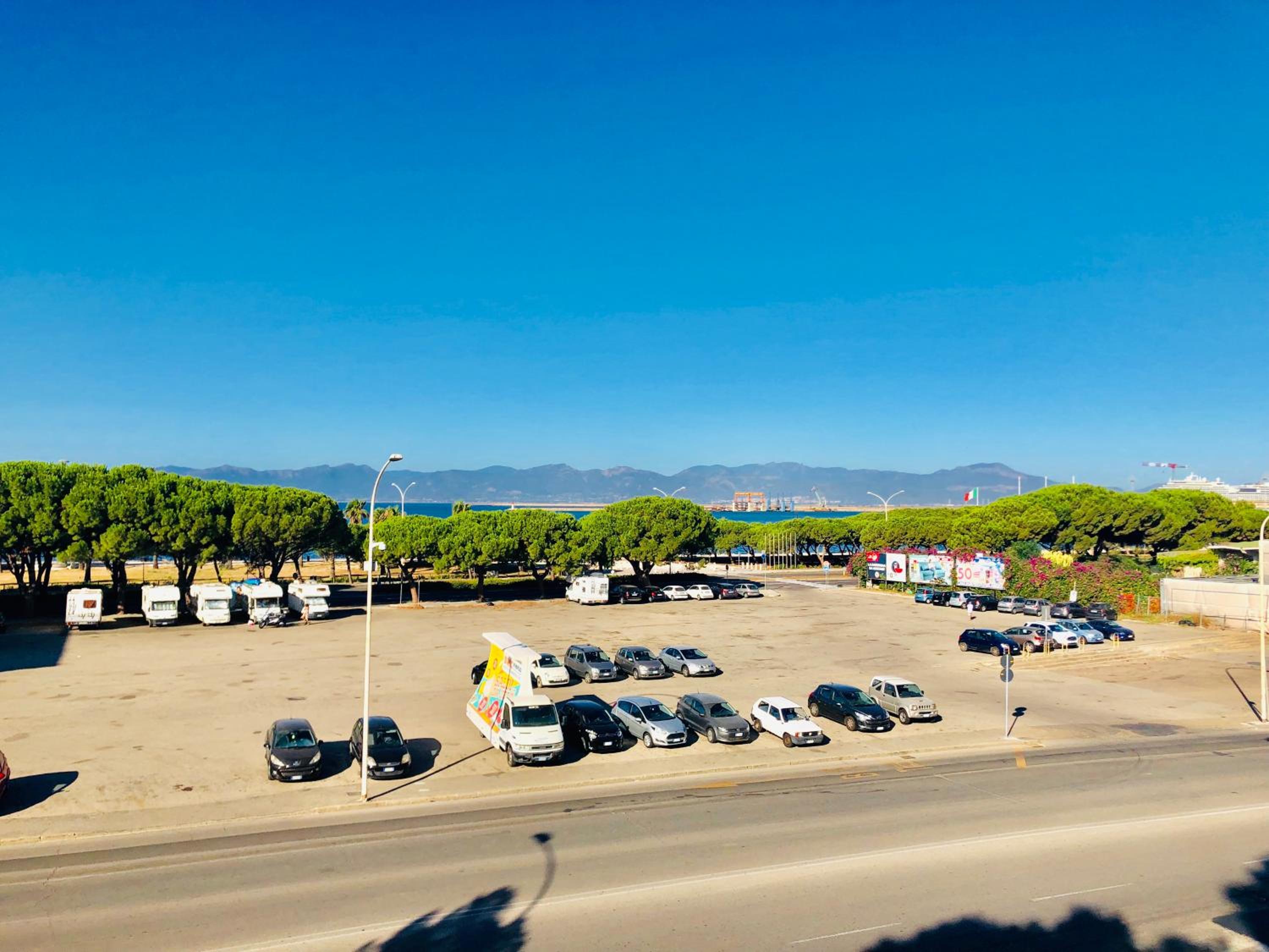 Bardilio Luxury Rooms view 5