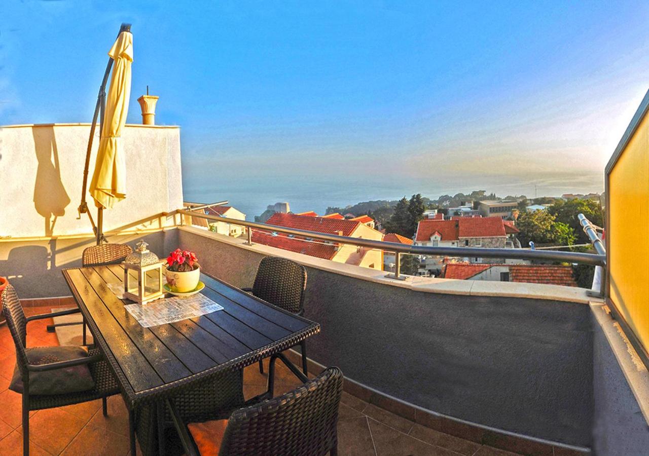 Apartments Rock Palace