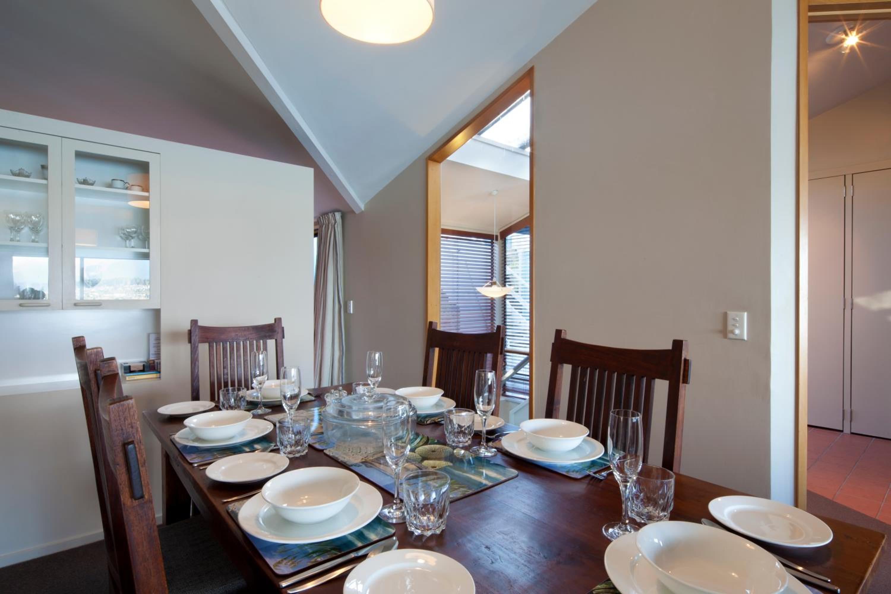 Spinnaker Bay Apartments
