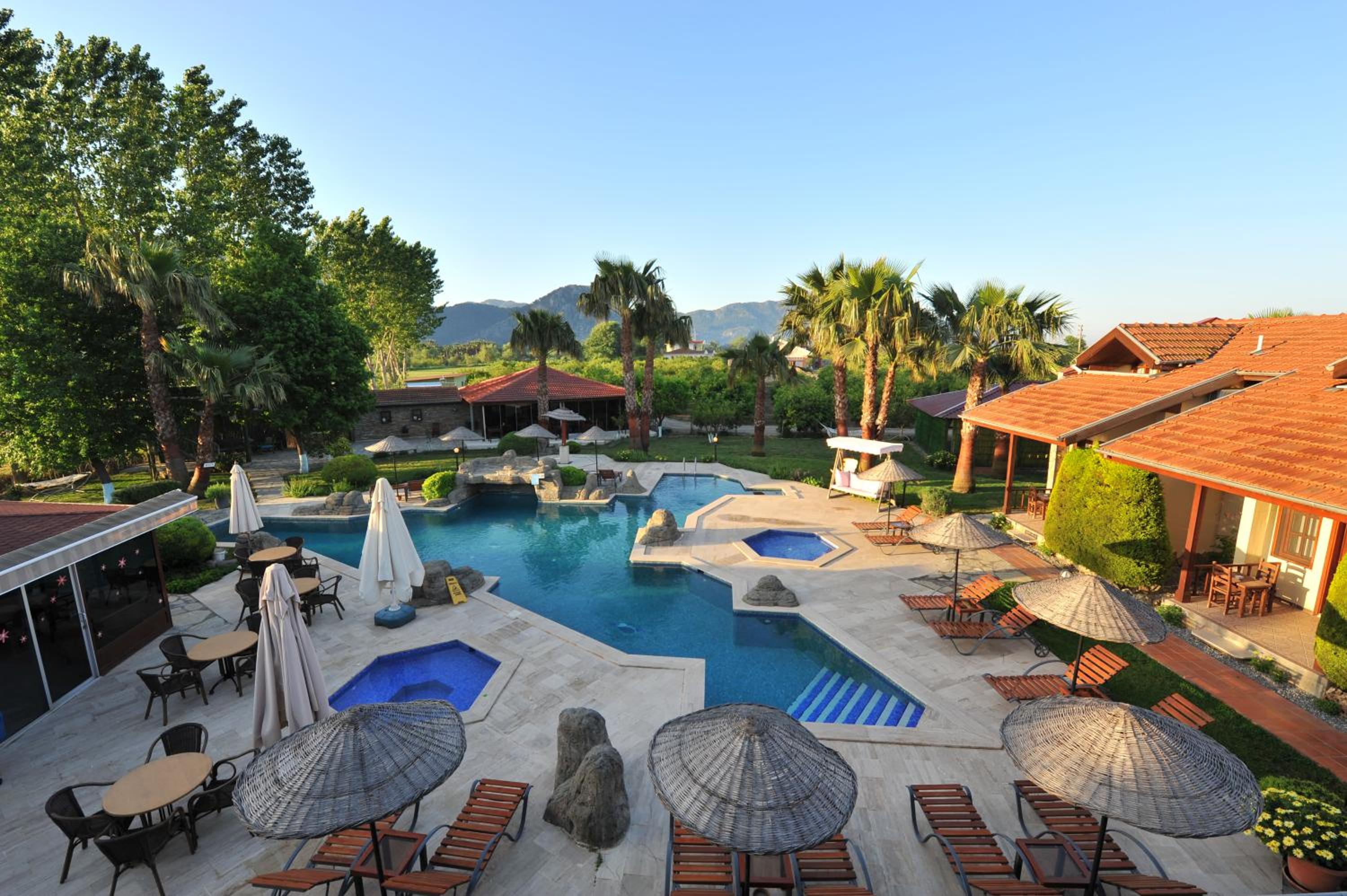 Grenadine Lodge
