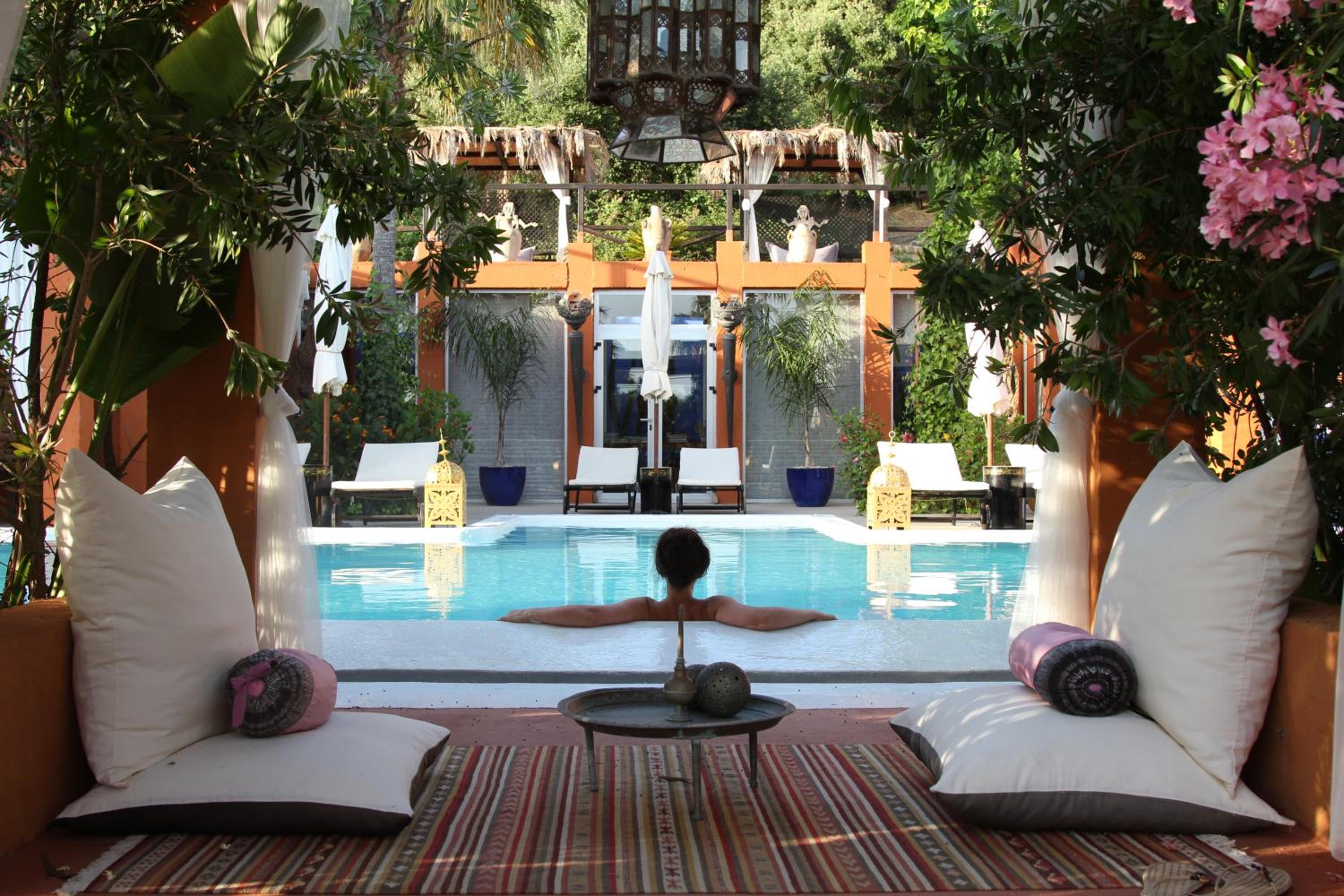 Lobby & Reception