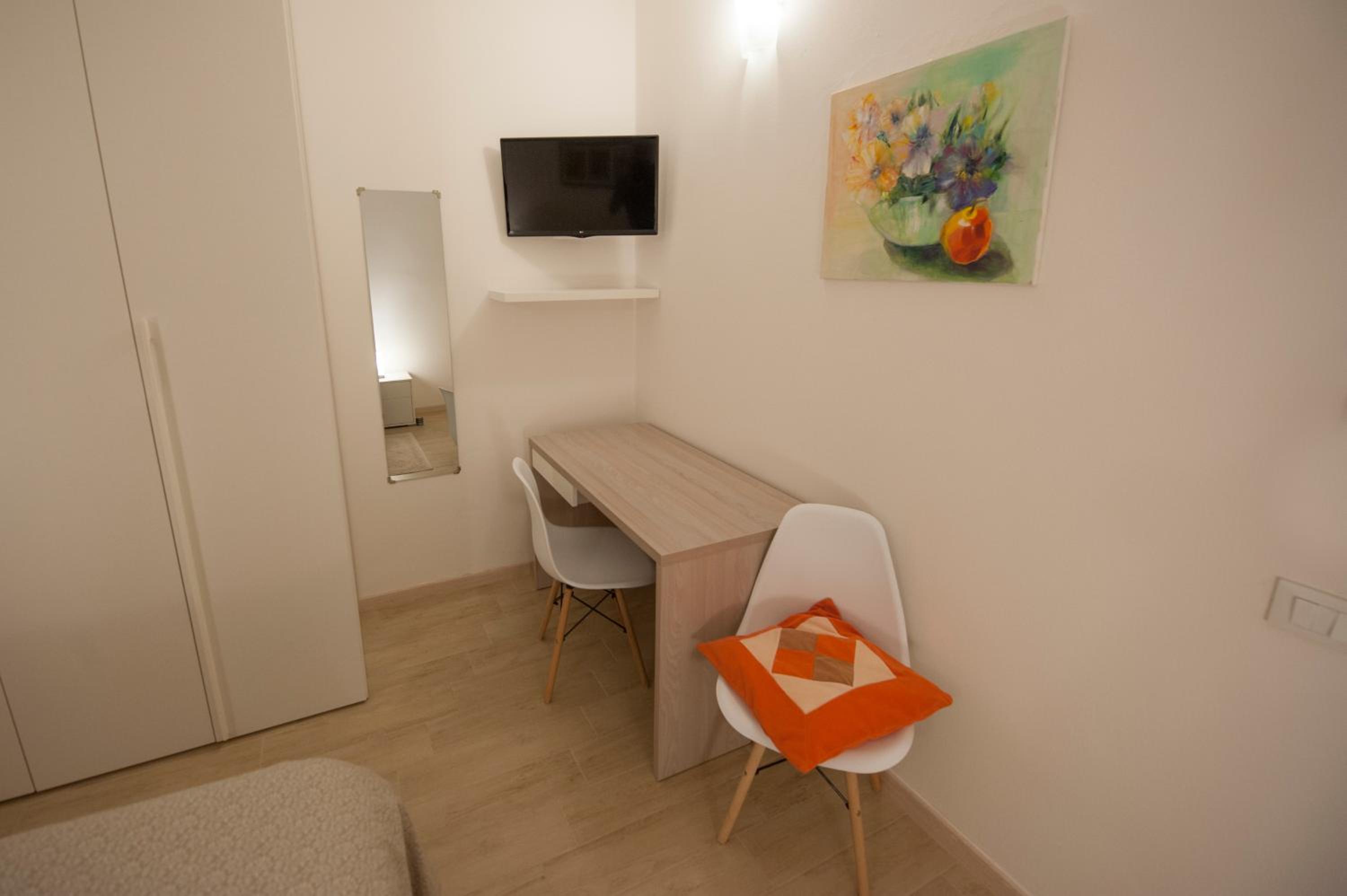 Photo 6