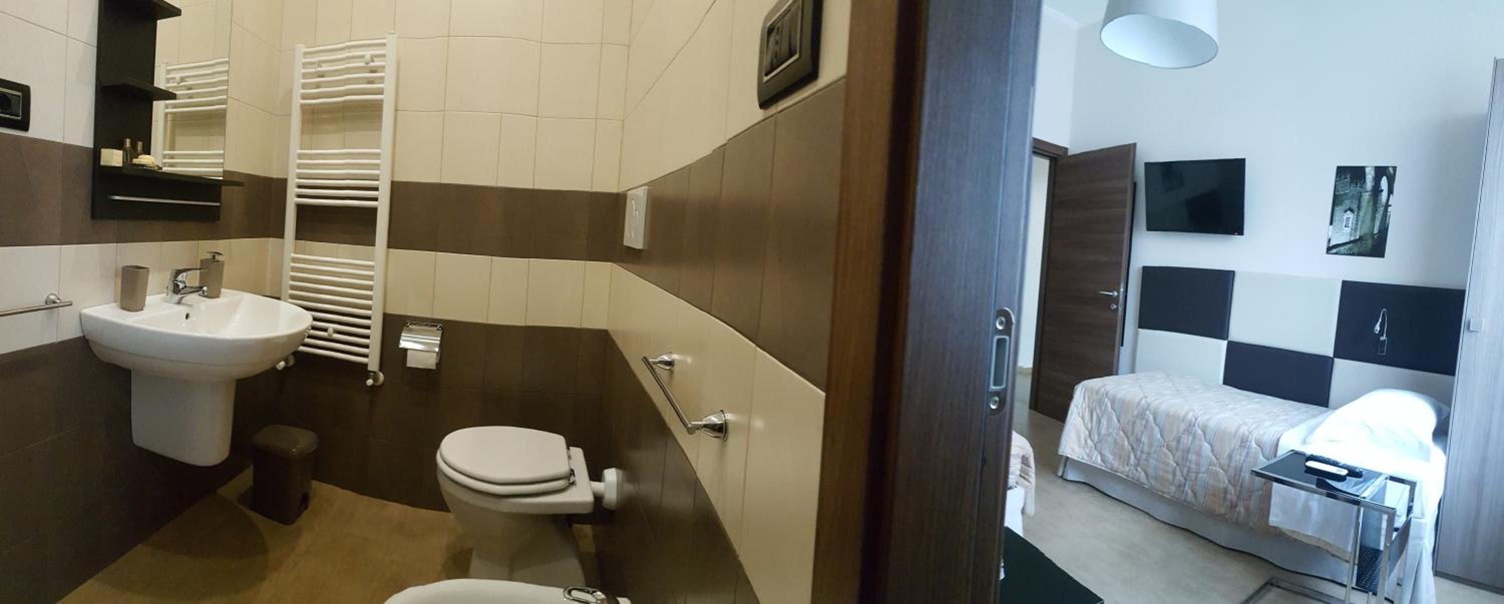 Photo 10