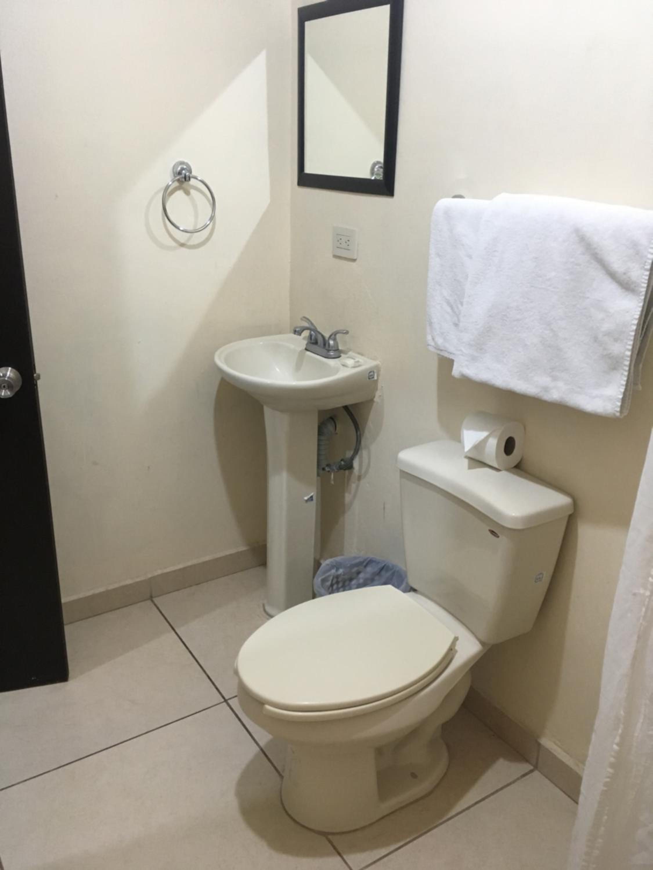 Hgen Rooms & Suites