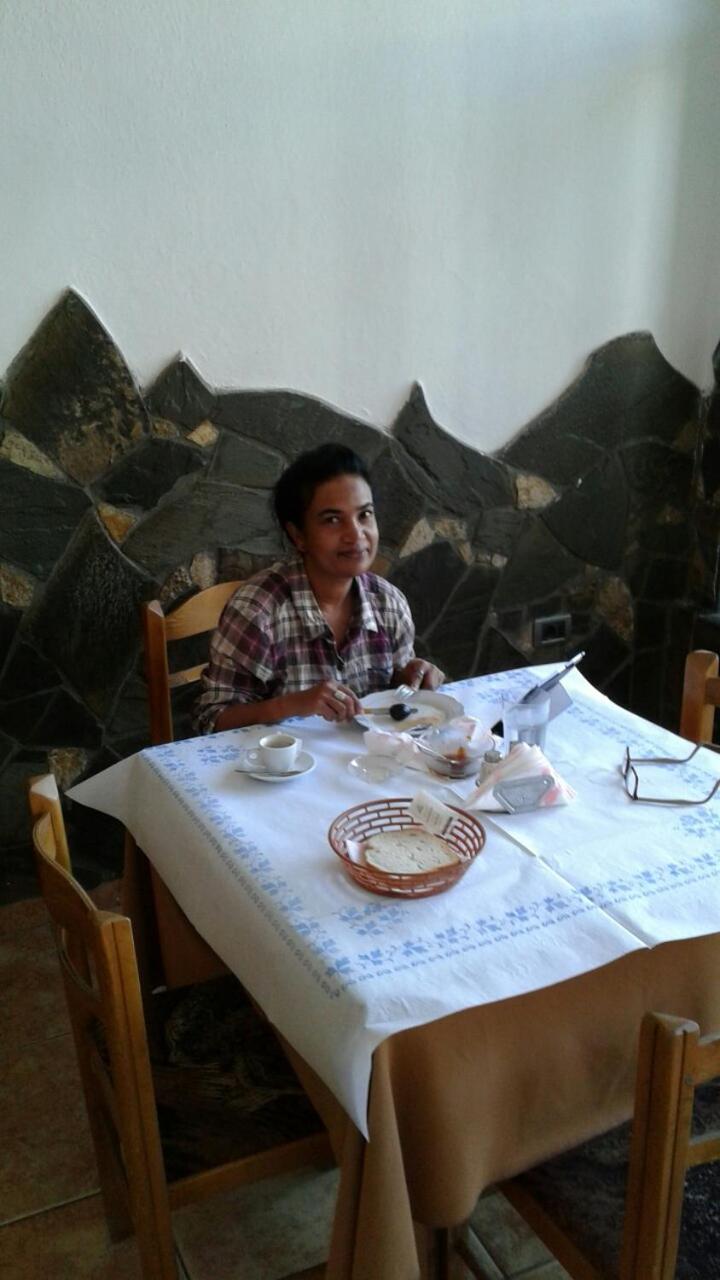 Nako Guest House bar&restaurants