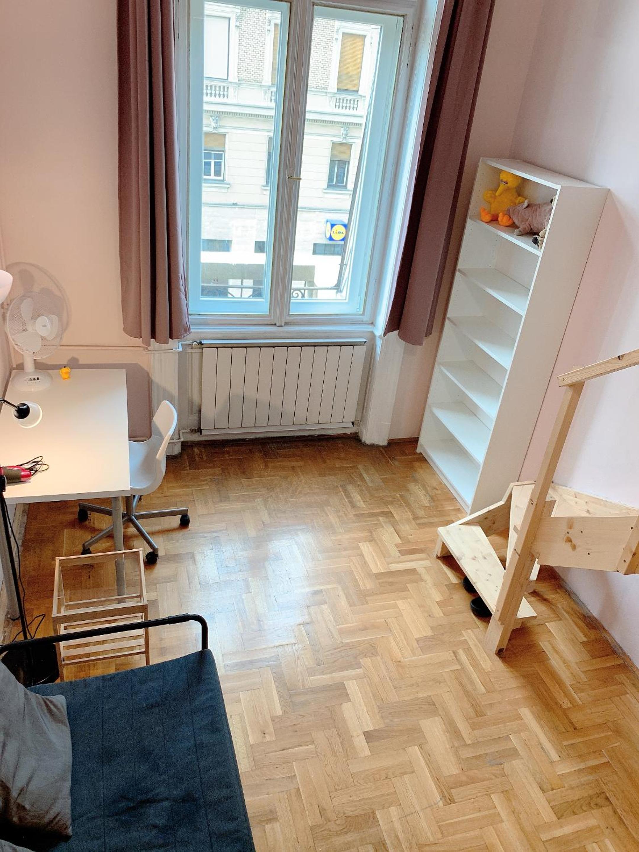 Photo 42