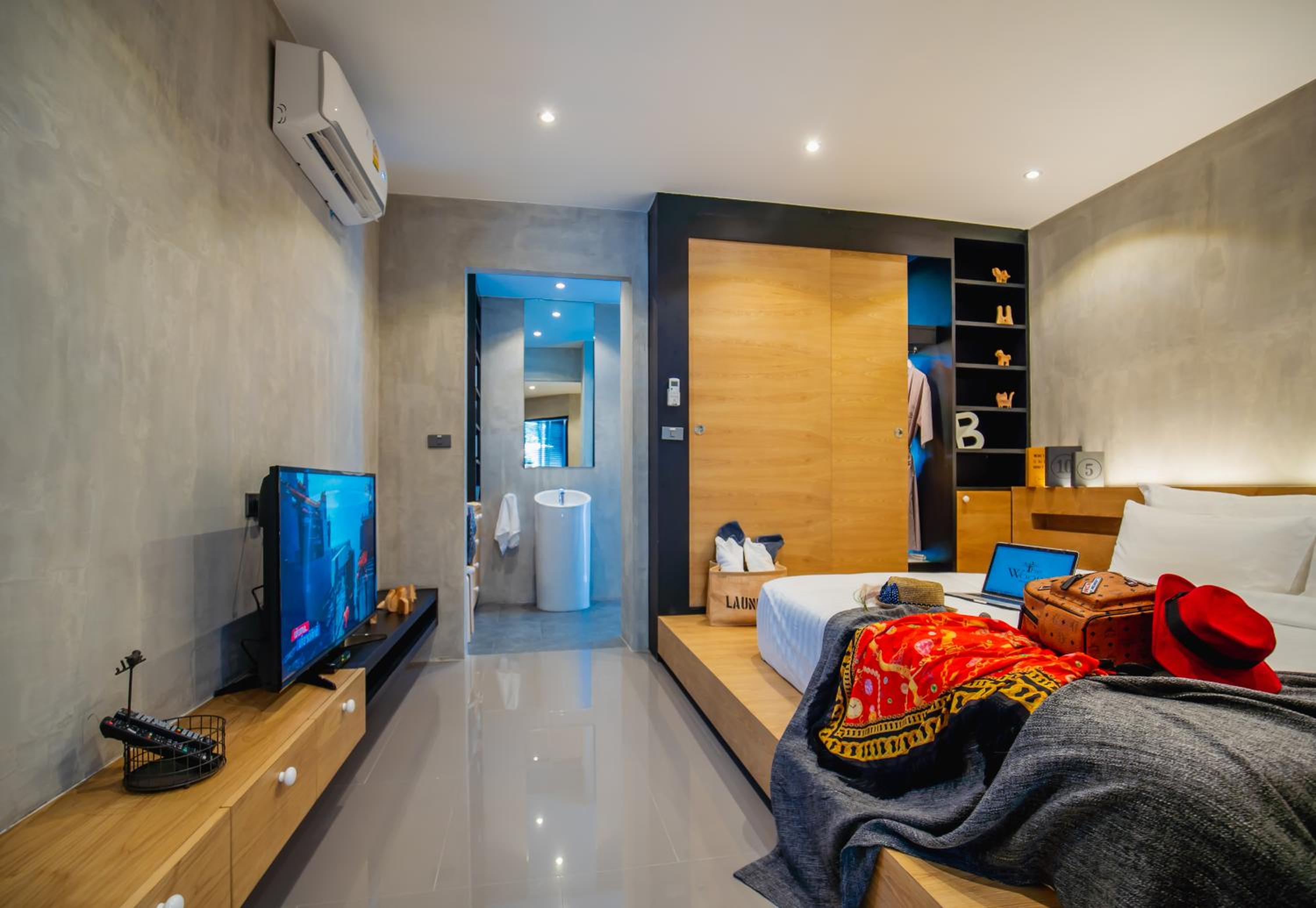 hotel room