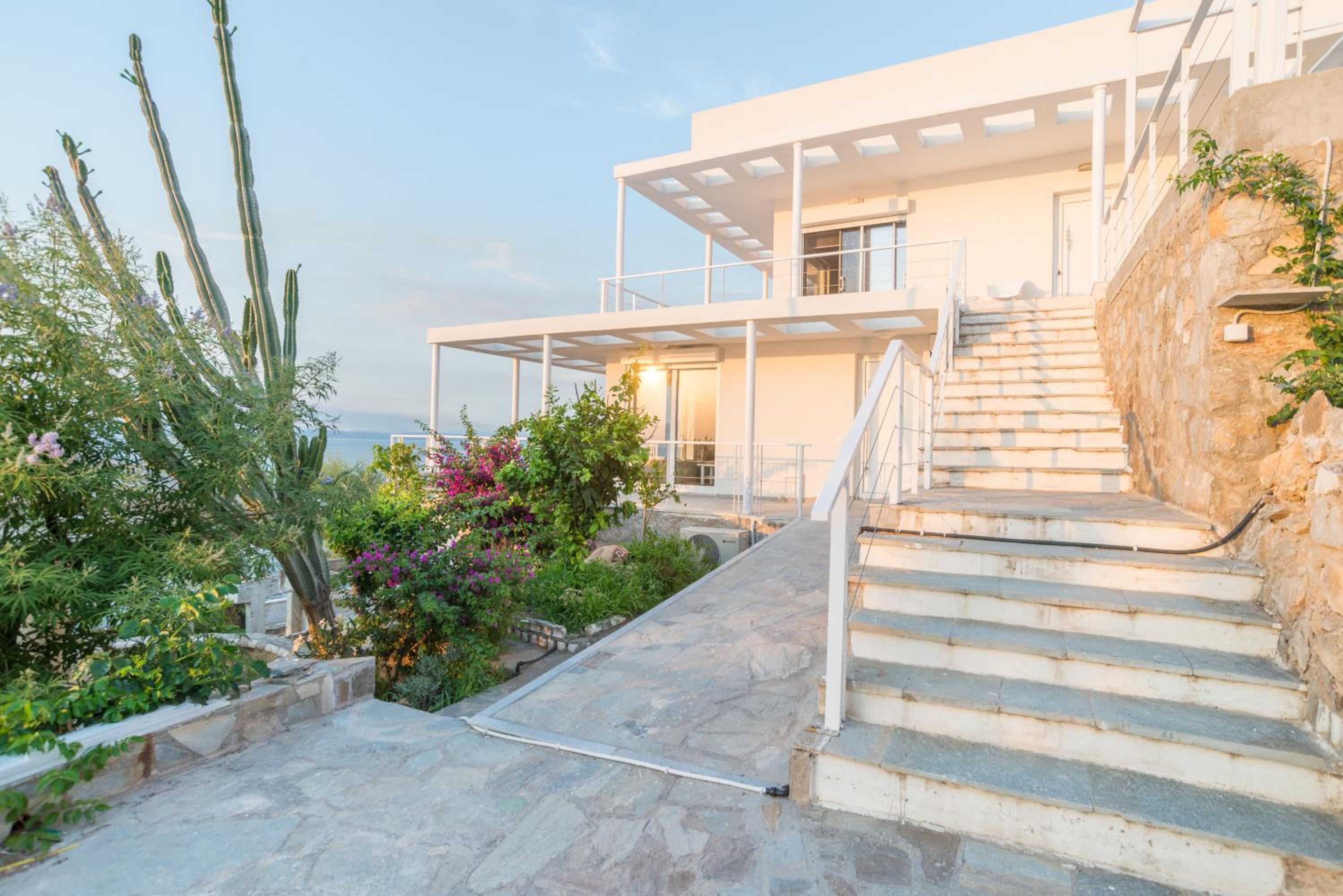Epipleon suites view 2