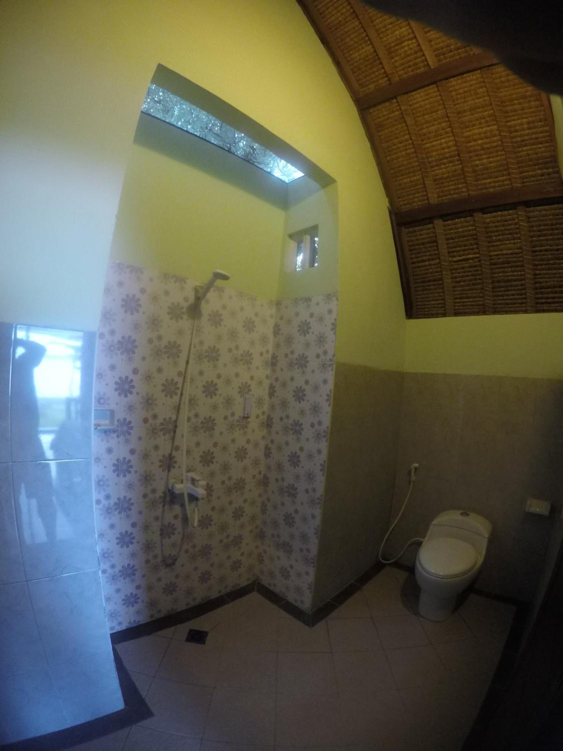 Krisna Bungalows and Restaurant