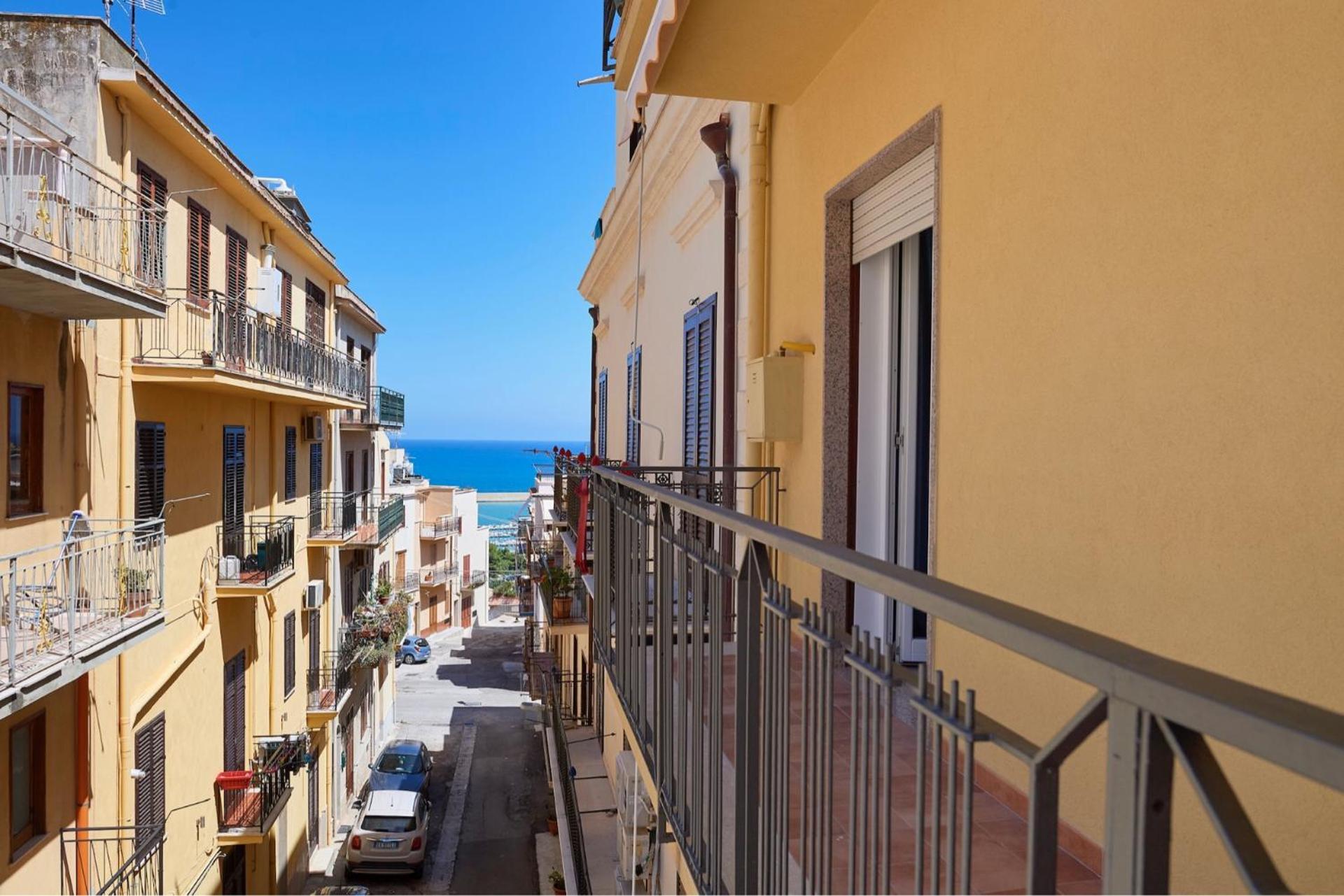 Hotel Costa del Golfo - Image 1