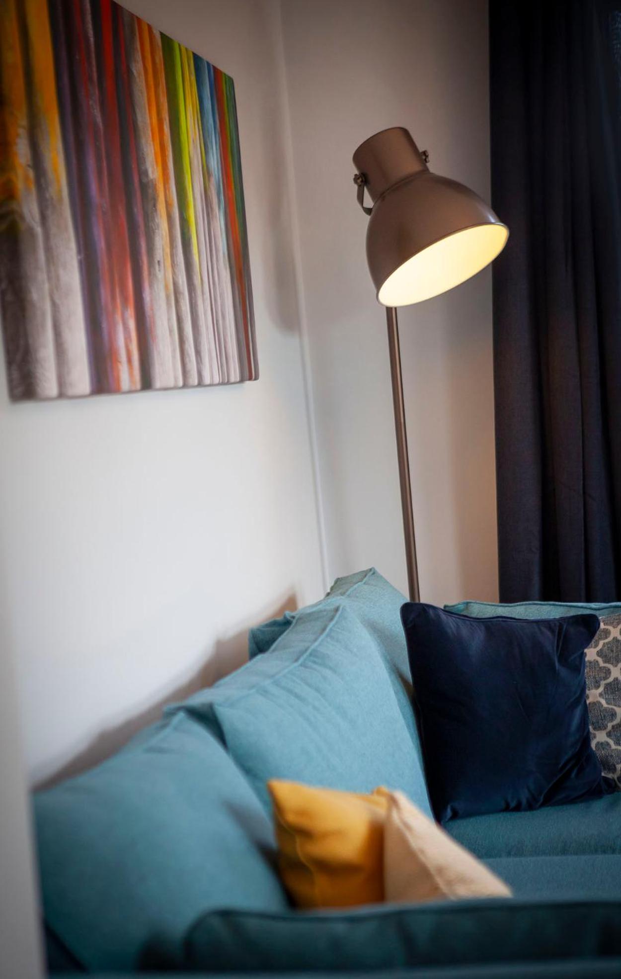 7 Gibson House - Chic City Centre Apartment with Parking view 3