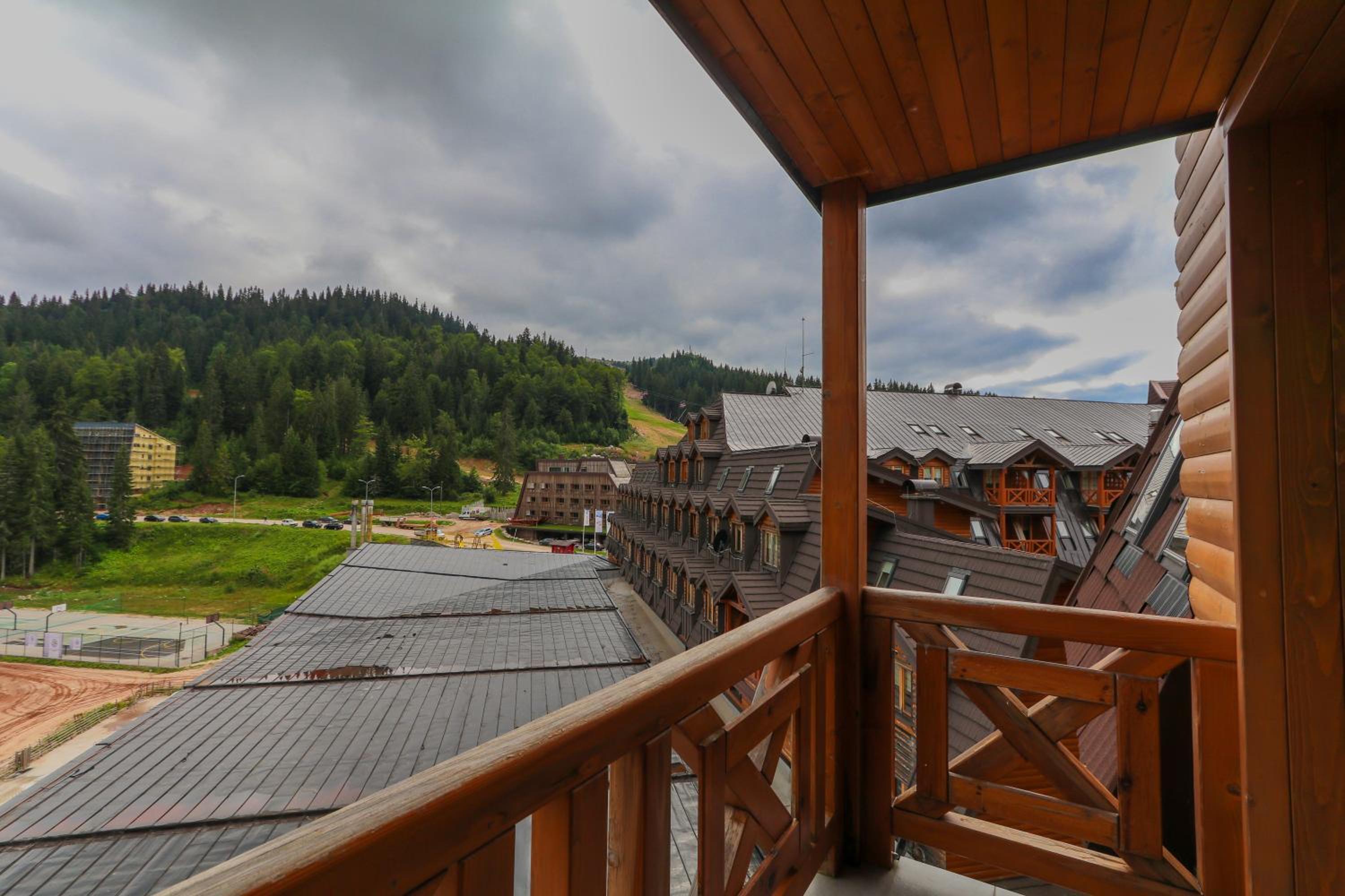 Vučko Private Apartment with balcony