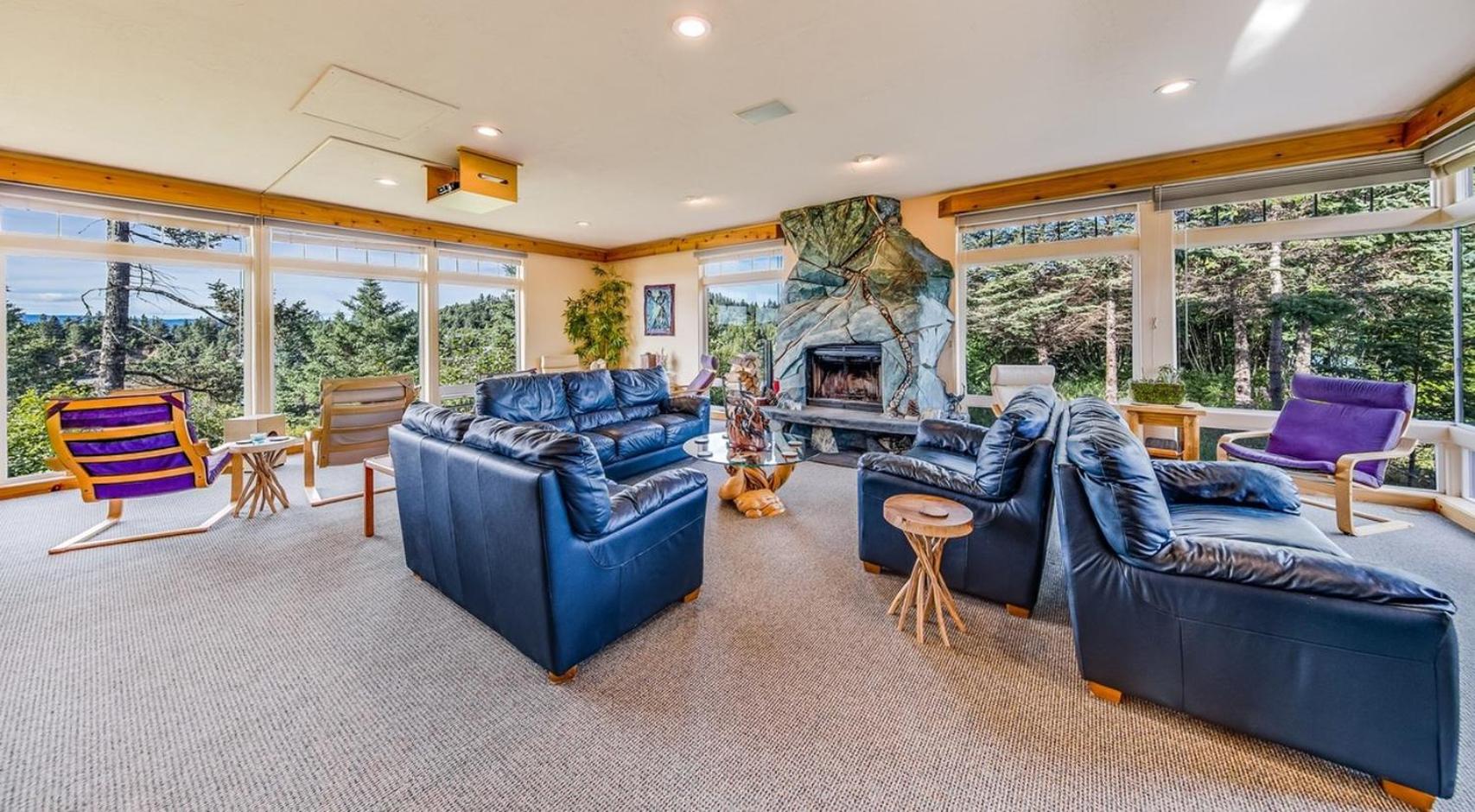 Homer Vacations - Stillpoint Lodge - All-Inclusive - Property Image 3