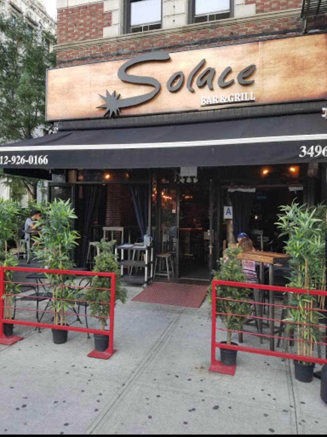 private room in a shared apartment 15 minutes to times square!