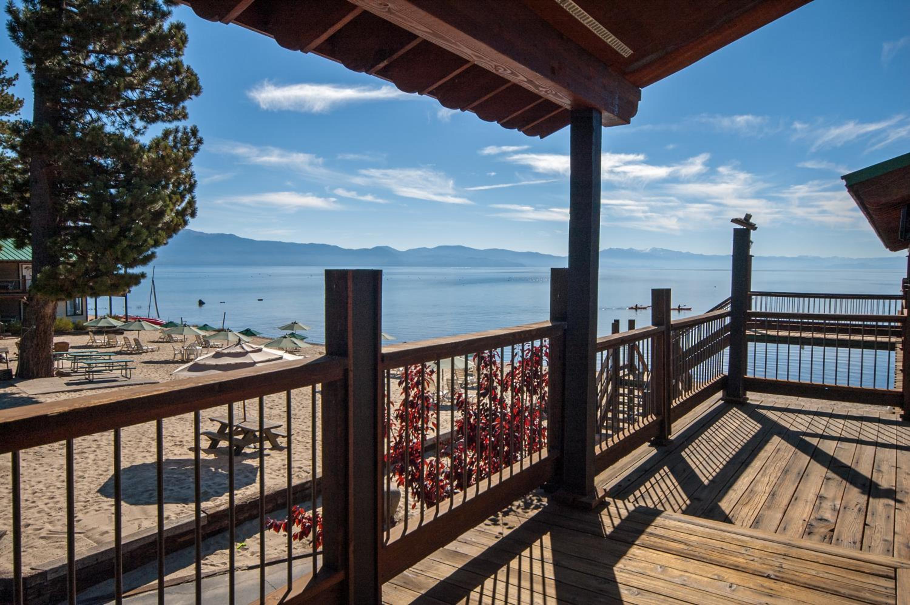 Mourelatos Lakeshore Resort - Property Image 2