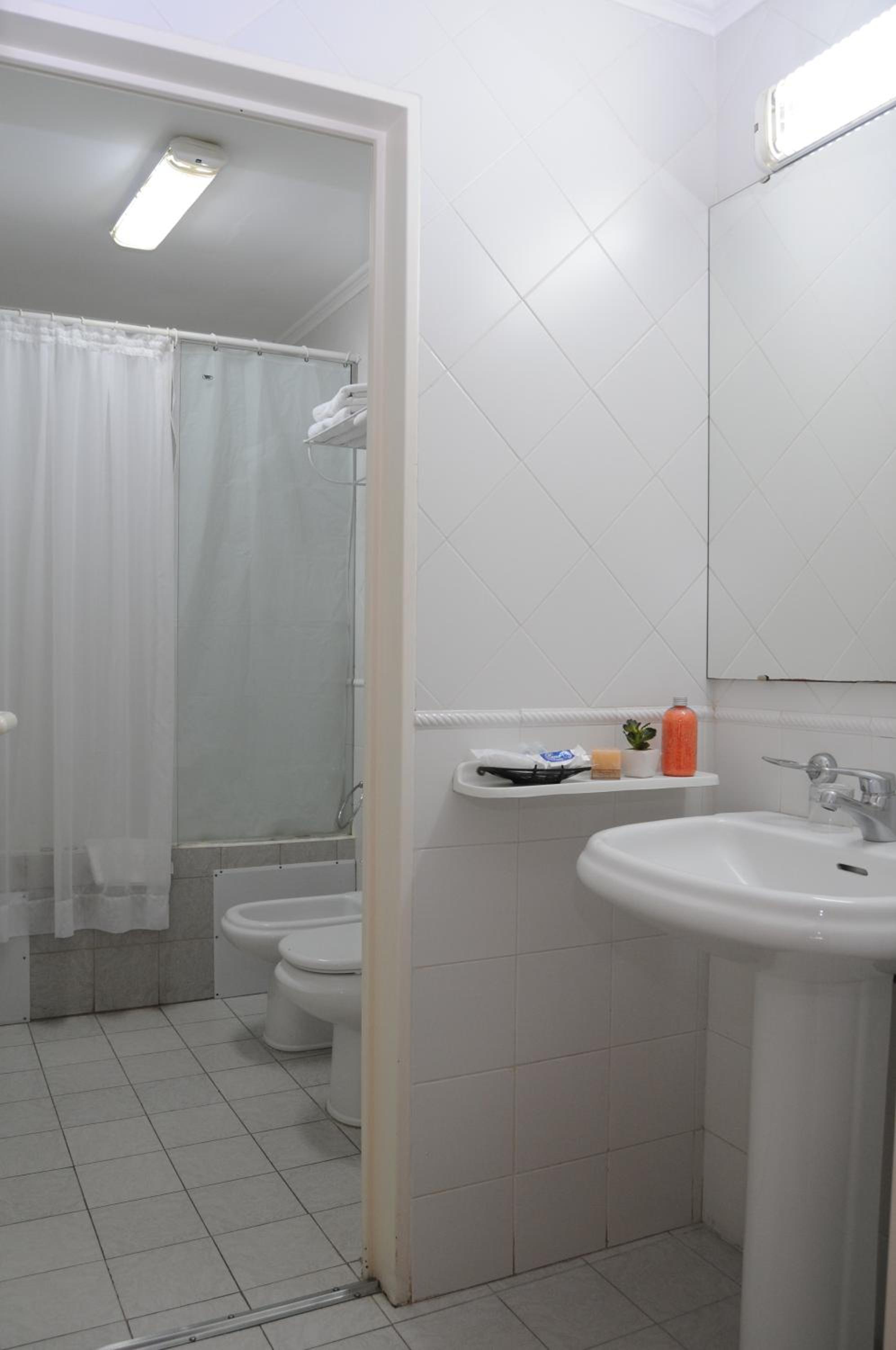 Parra Hotel & Suites