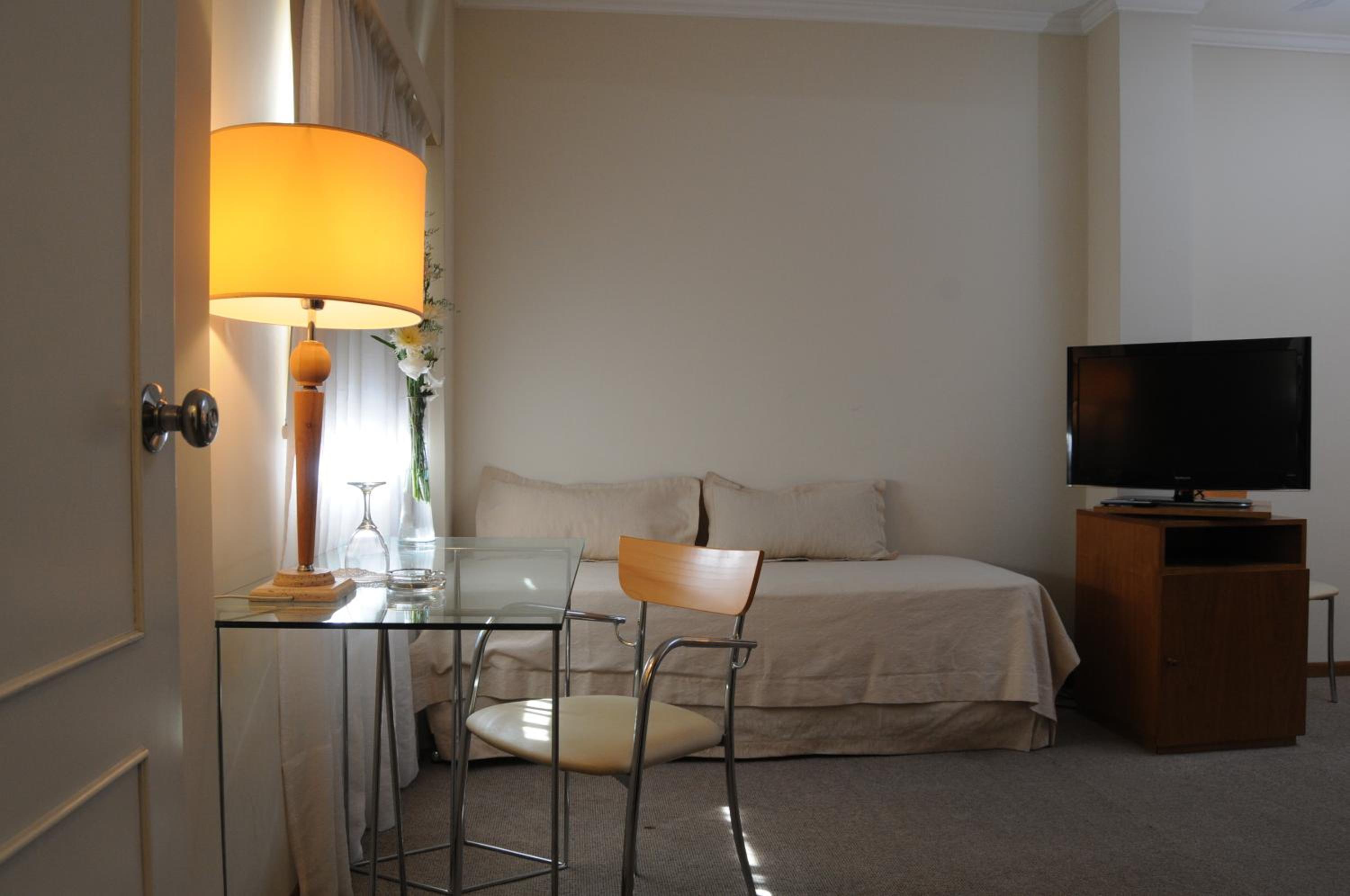 Parra Hotel & Suites