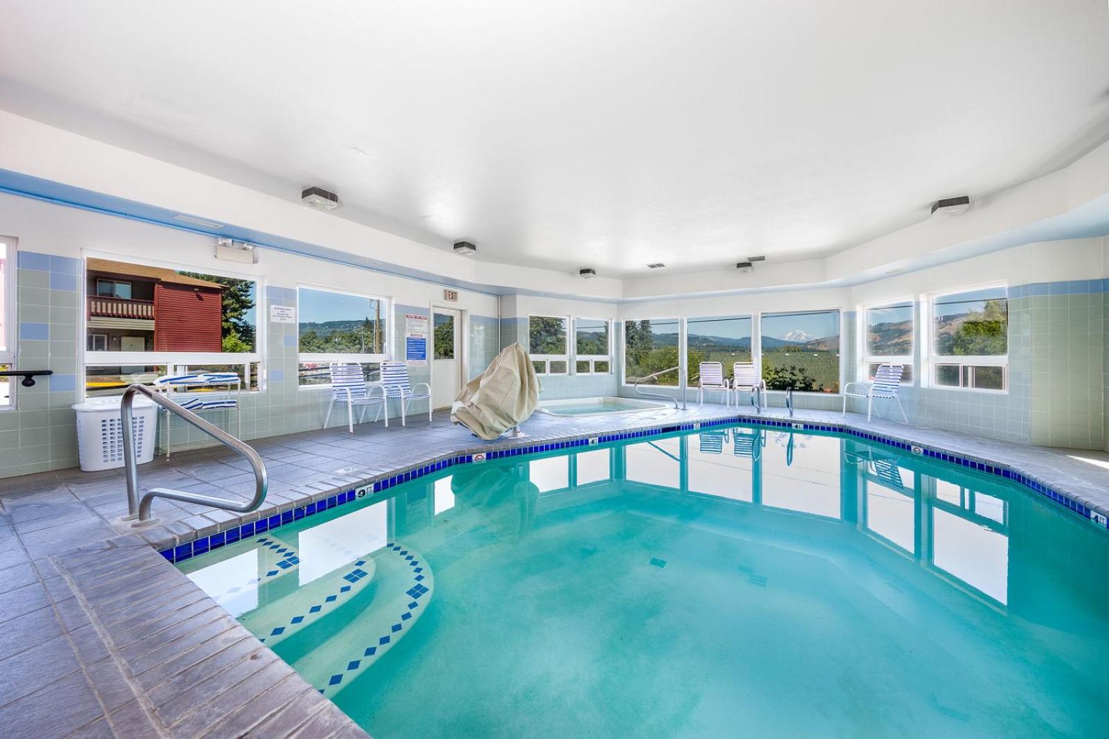 Riverview Lodge