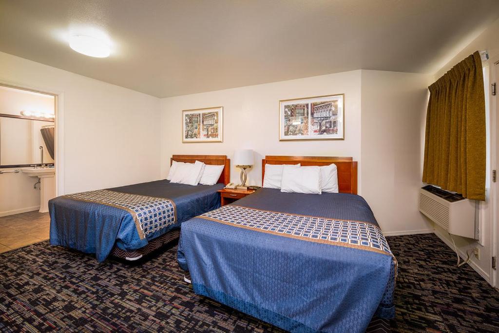 Riverview Lodge