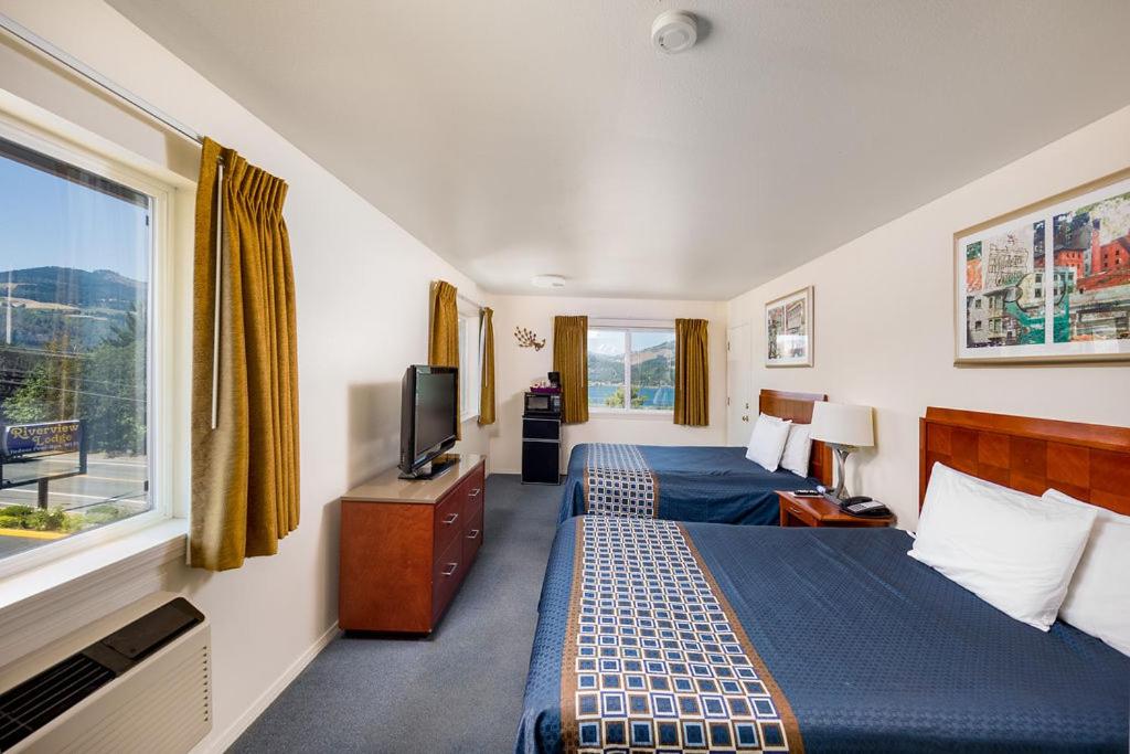 Riverview Lodge
