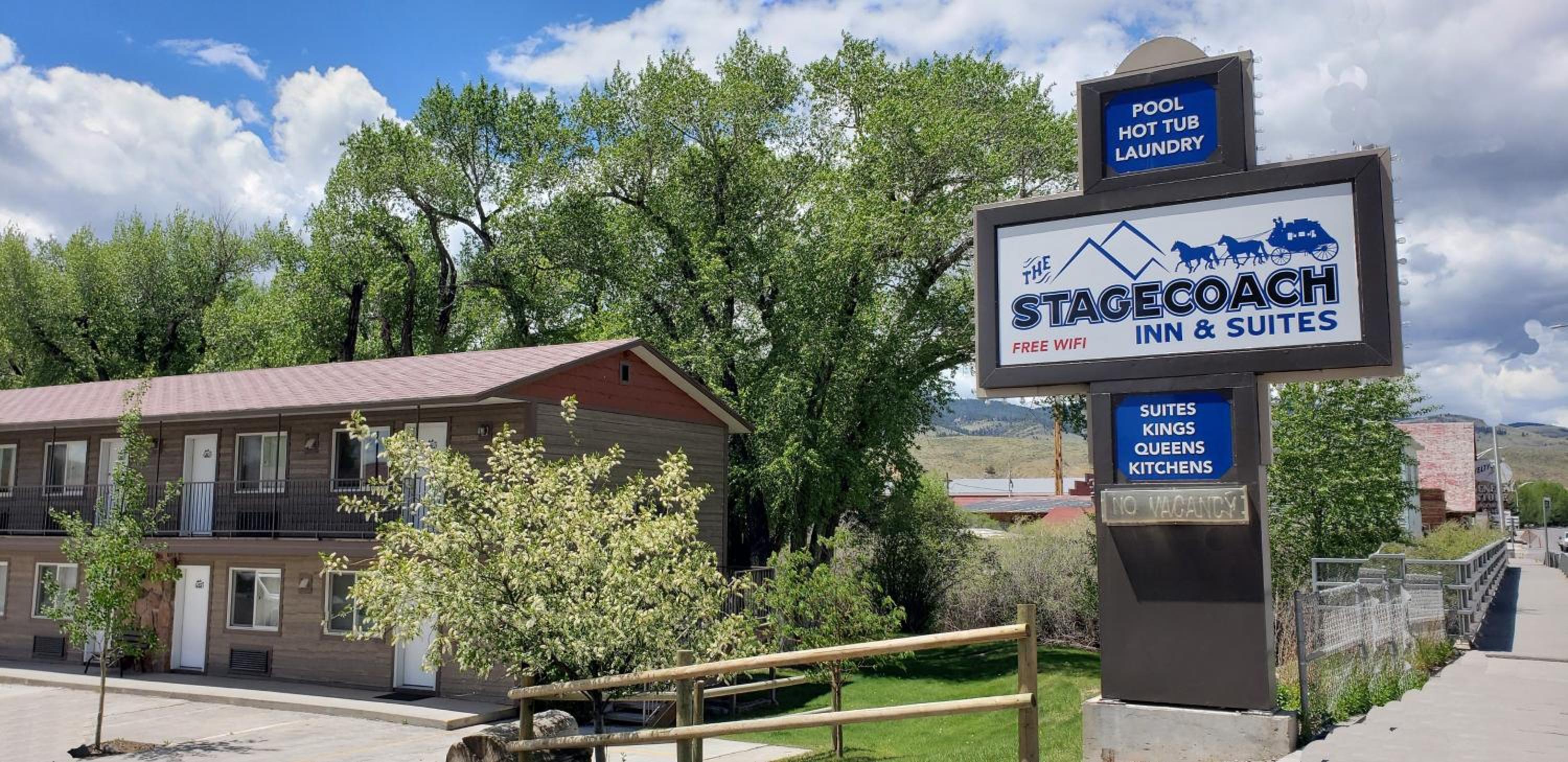 Hotel Stagecoach Inn & Suites