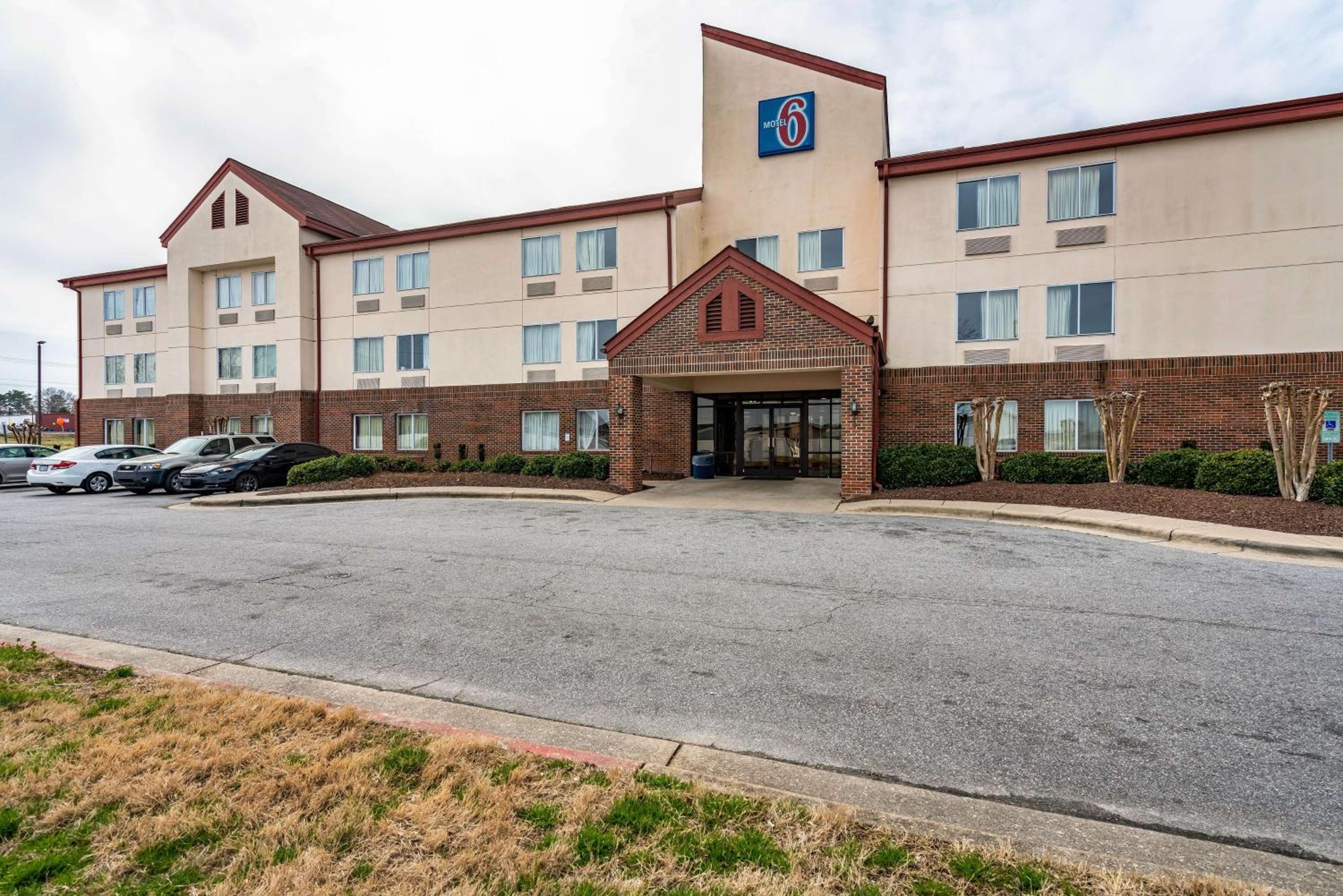 Motel 6-Rocky Mount, NC view 4