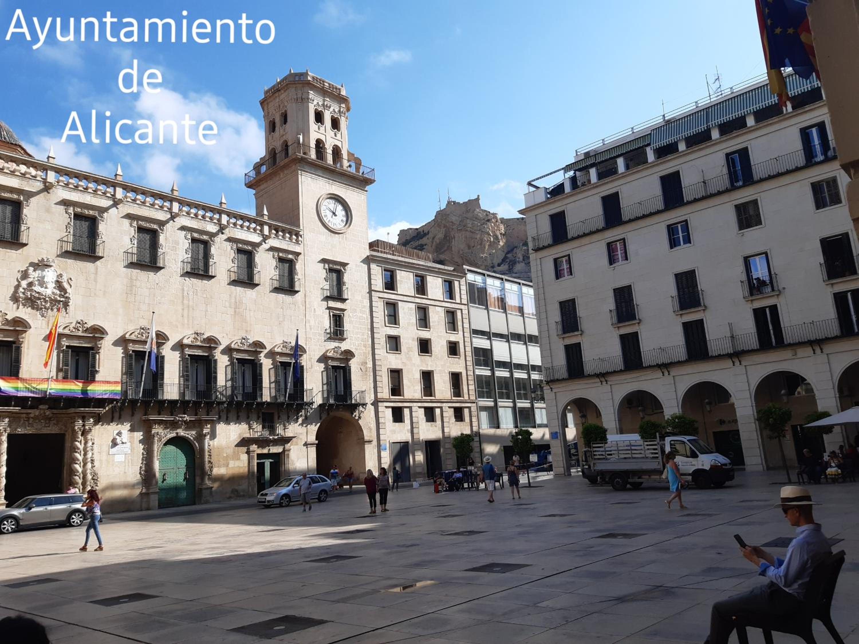 Alicante & Urban Center view 4