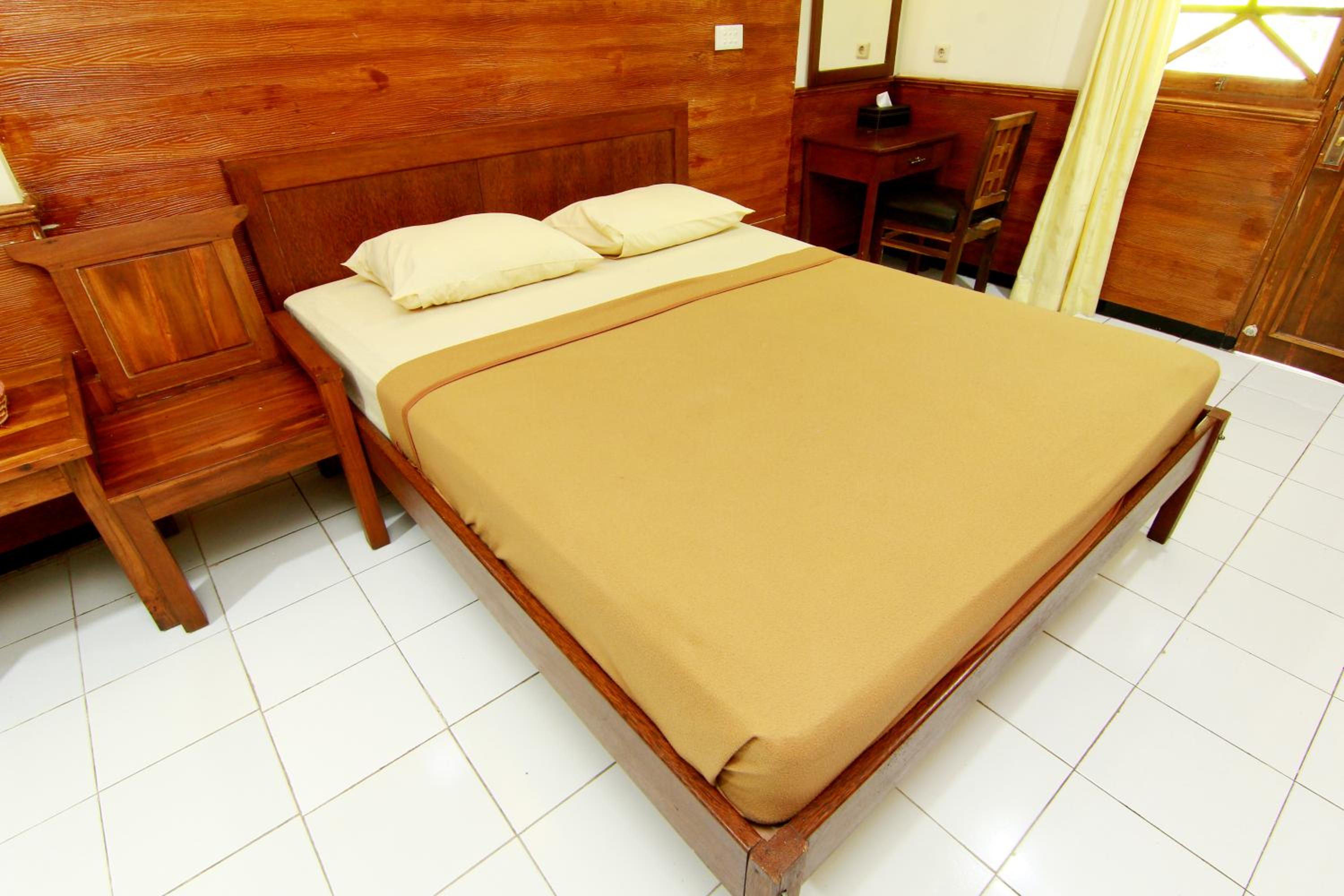 The Soemarsono Hotel near Ambarrukmo Plaza Mall RedPartner view 4