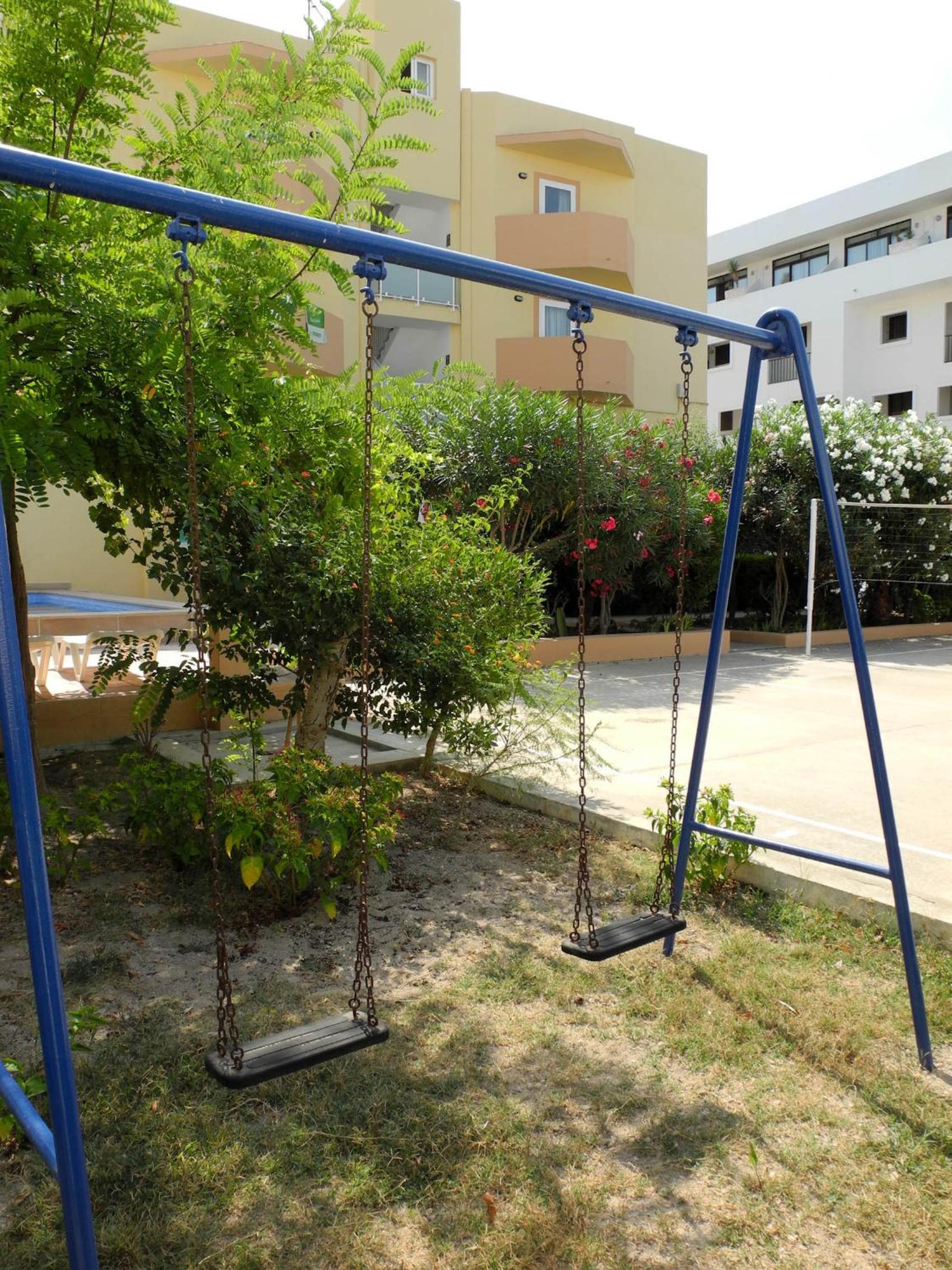 Apartamentos Timon - Emar Hotels