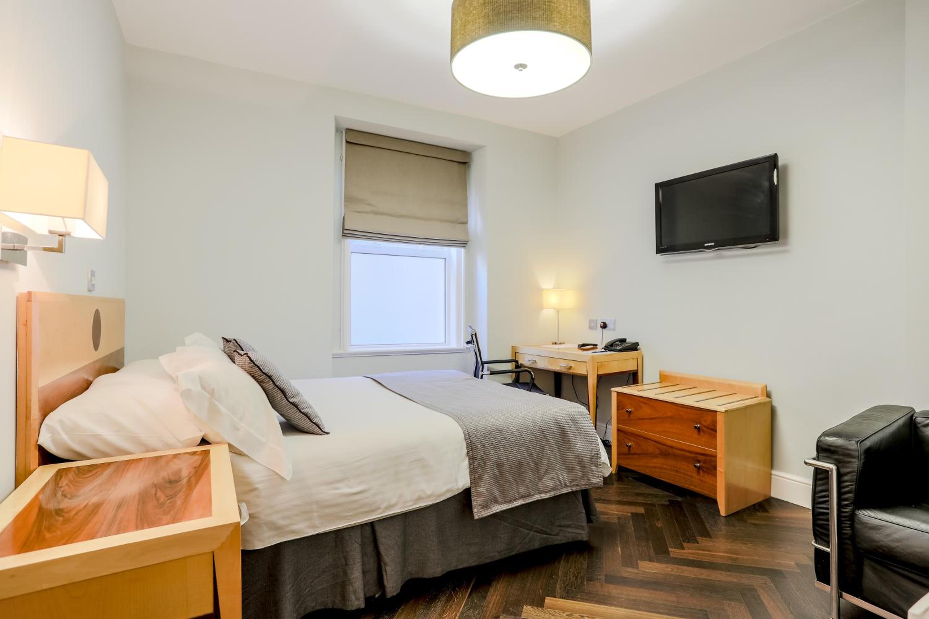 Douglas Vacations - Claremont Hotel - Property Image 1
