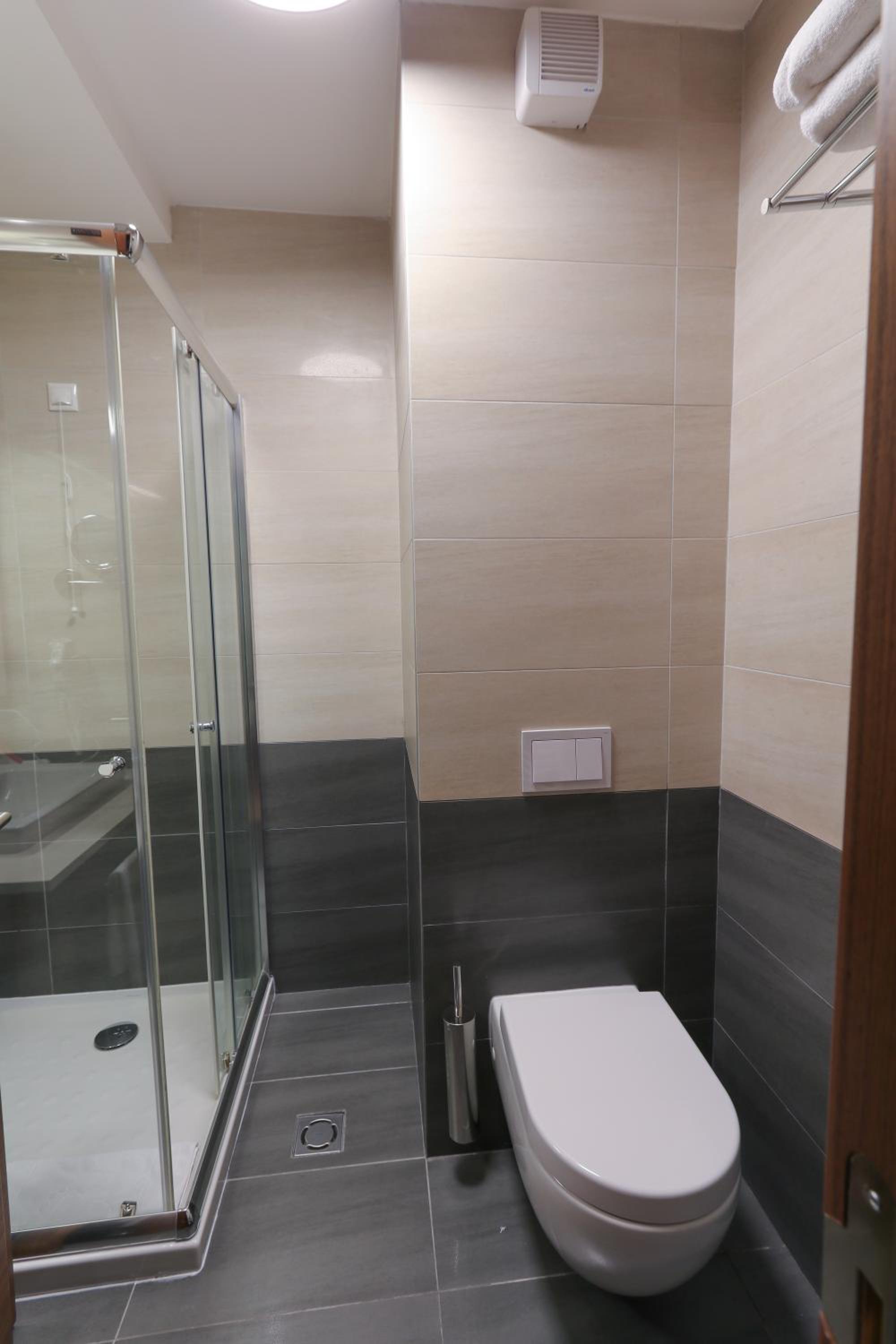 Vučko Private Apartment with balcony
