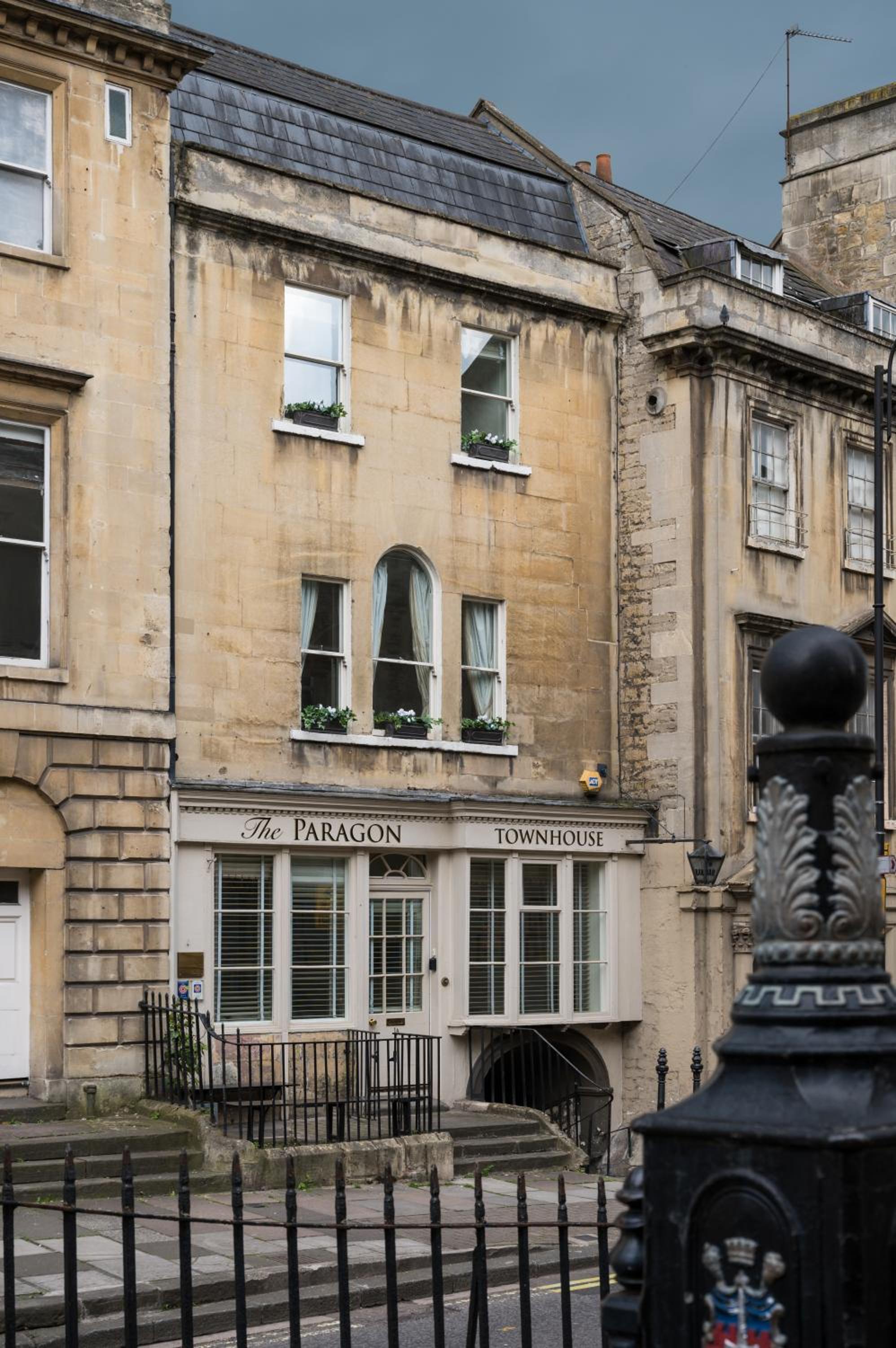 Hotel The Paragon Townhouse - Image 1