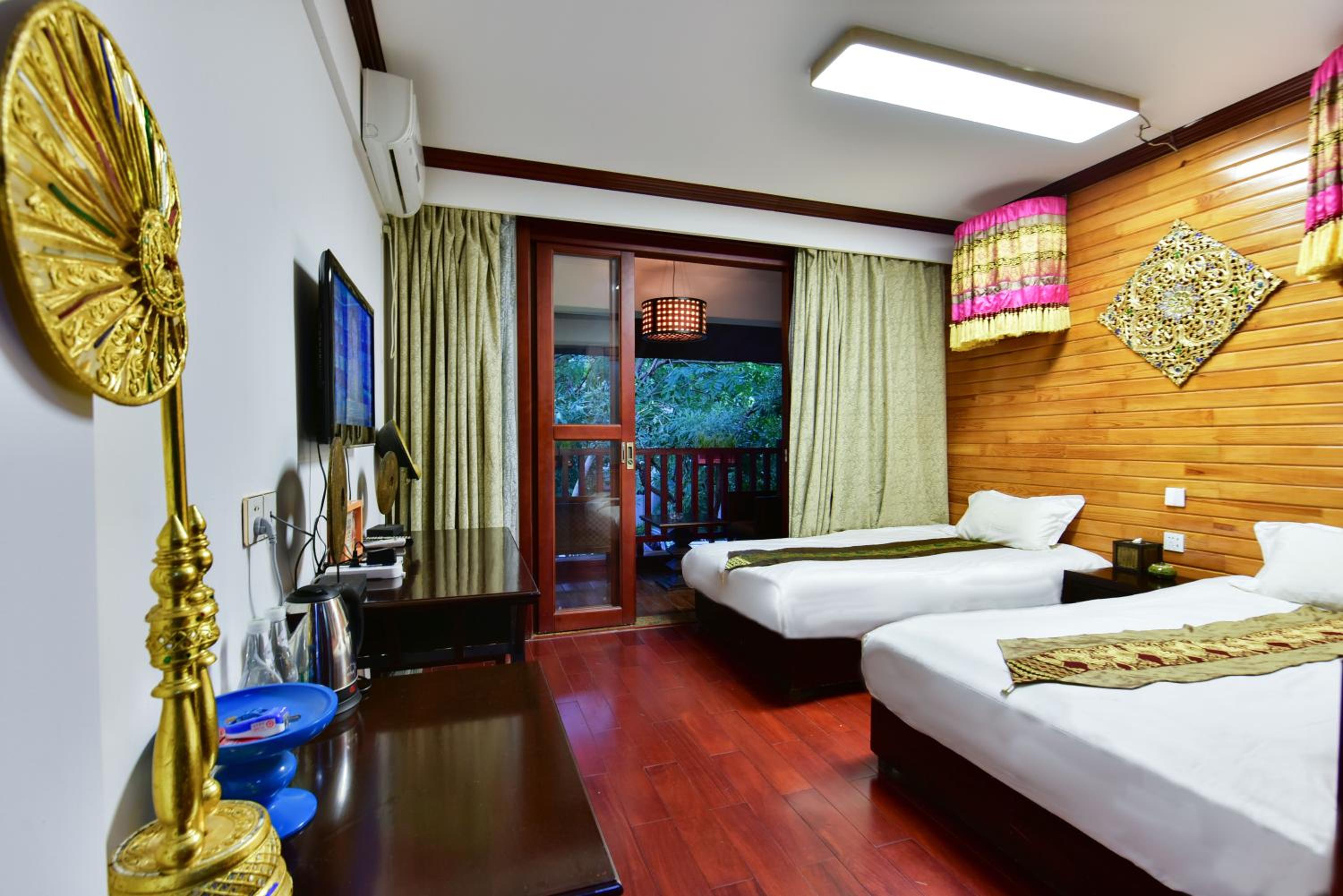 Xishuangbanna Elephant Home Guesthouse