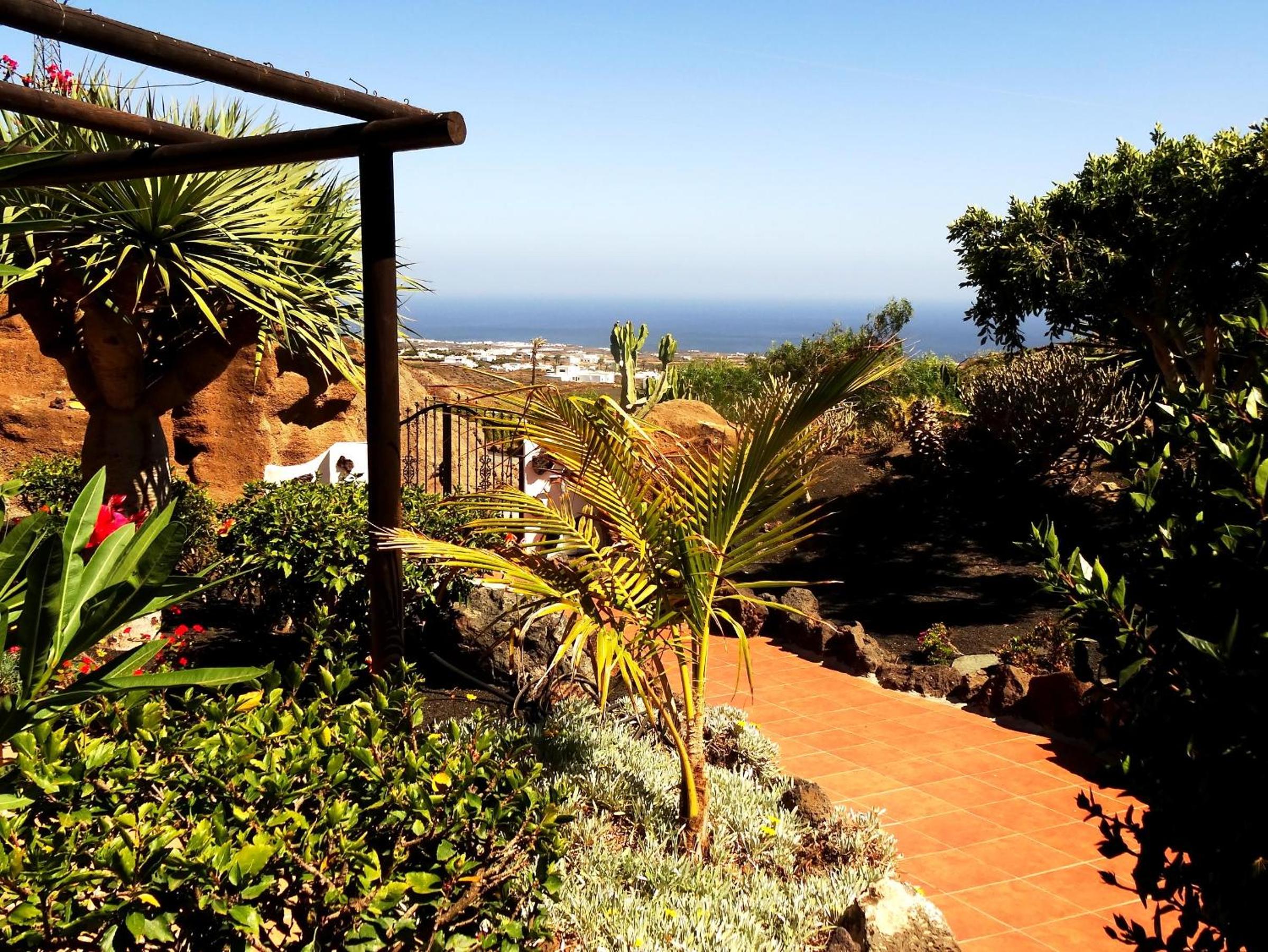 Castillo Lanzarote Villa Bailey - Luxury Villa - heated Pool view 4