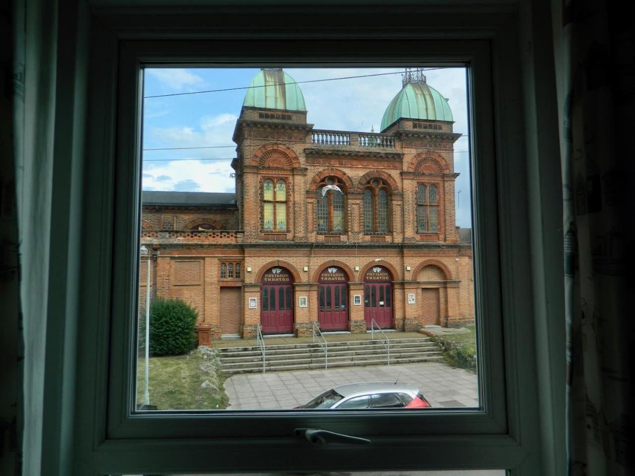 Photo 10