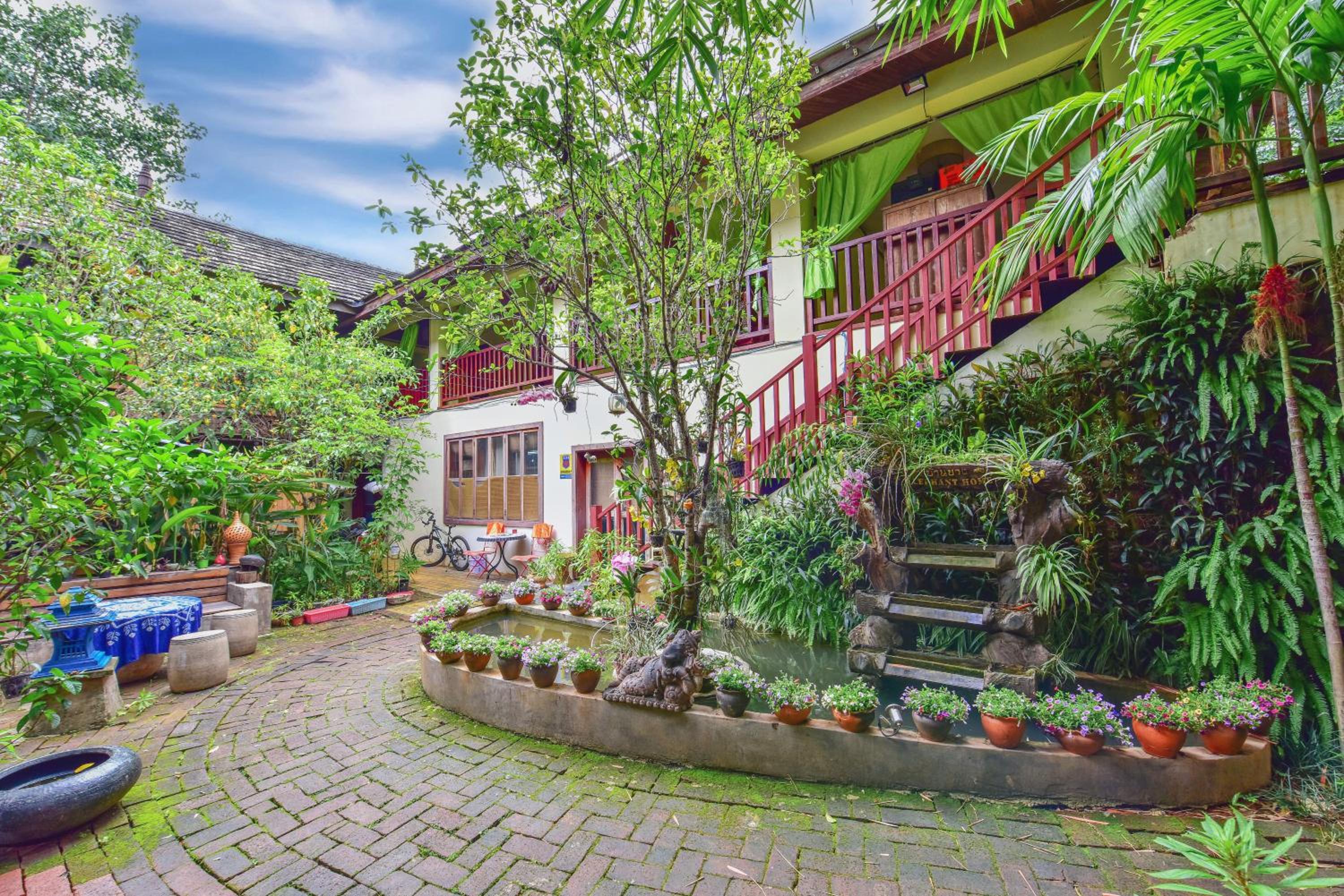 Xishuangbanna Elephant Home Guesthouse