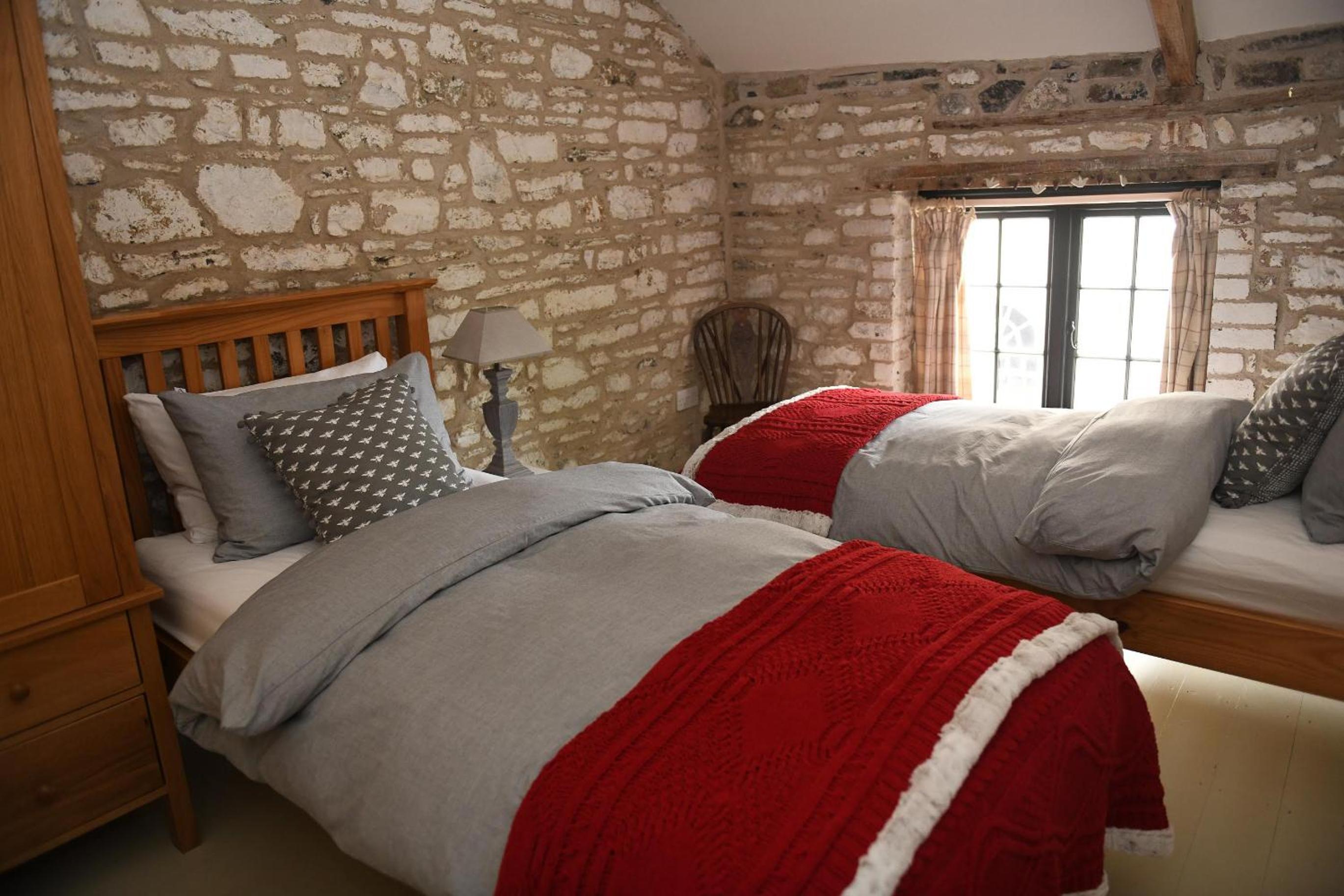 The Stable Loft, Llwynhelig Manor