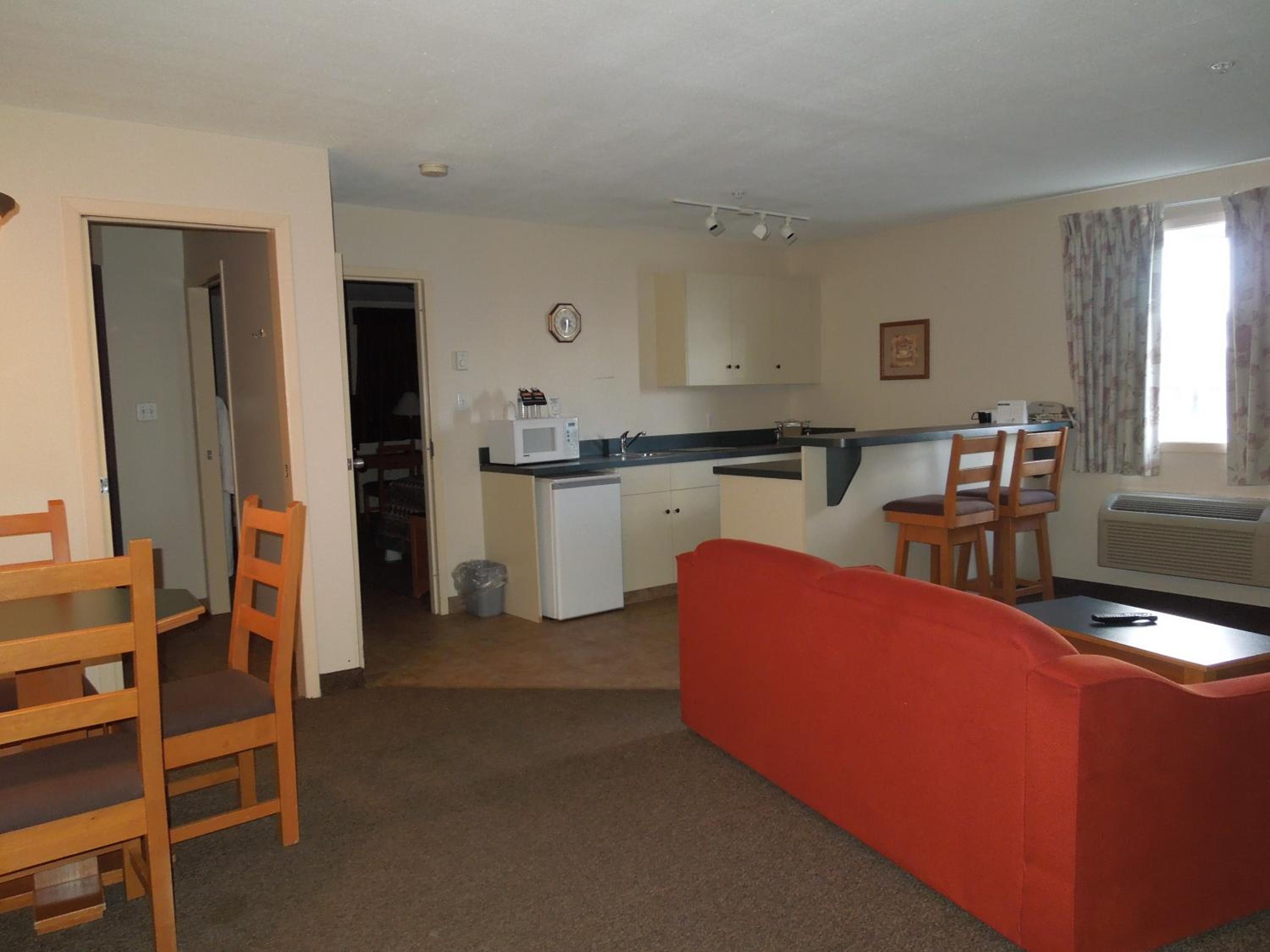 Walking Eagle Inn & Lodge