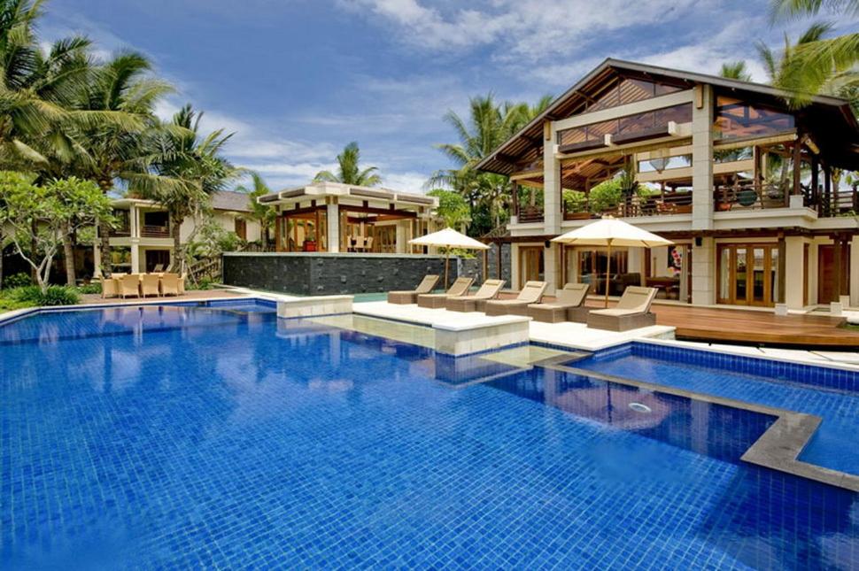 Paradise Island Estate