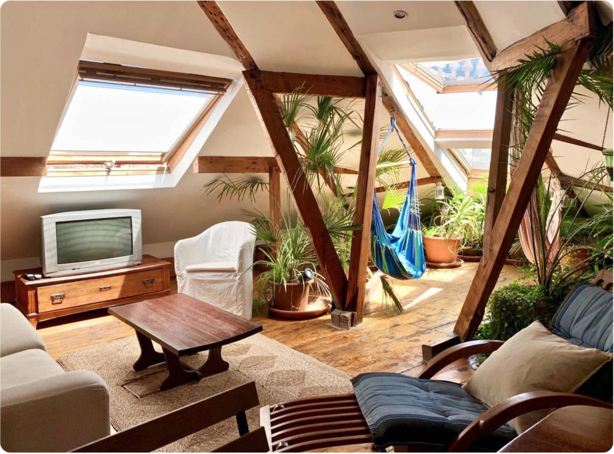 Charming central sunny penthouse view 4