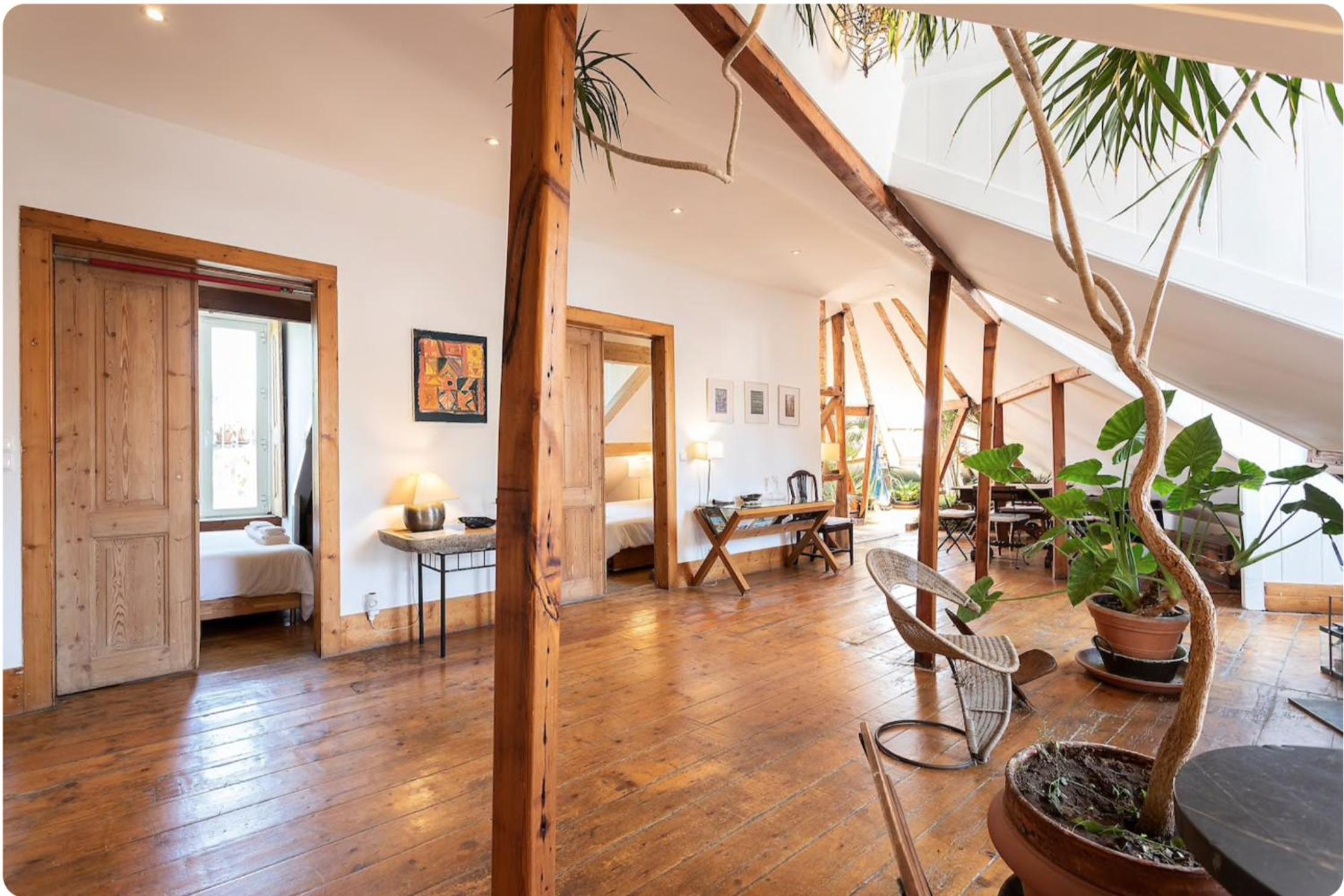 Charming central sunny penthouse view 2