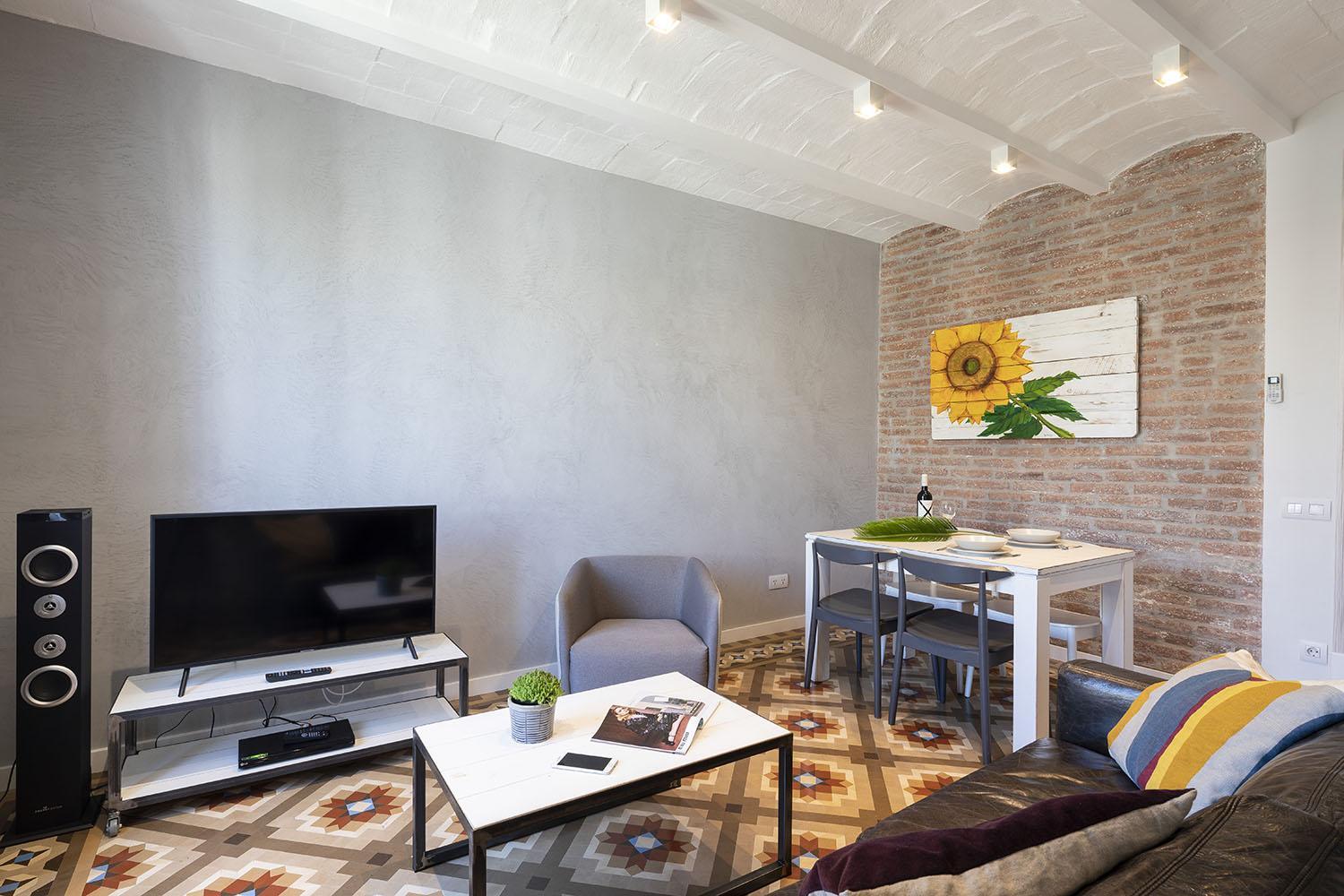Fuster Apartments by Aspasios