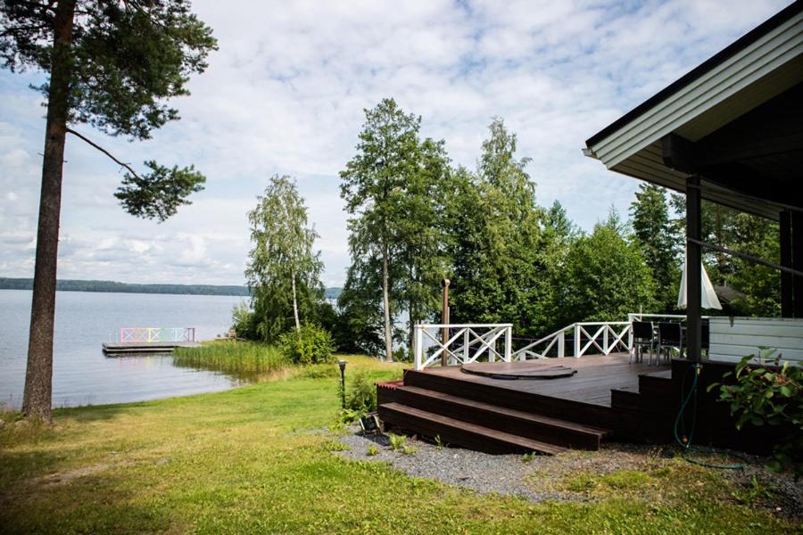 Tahlo Hillhouse and Underhill Beach & Sauna view 5