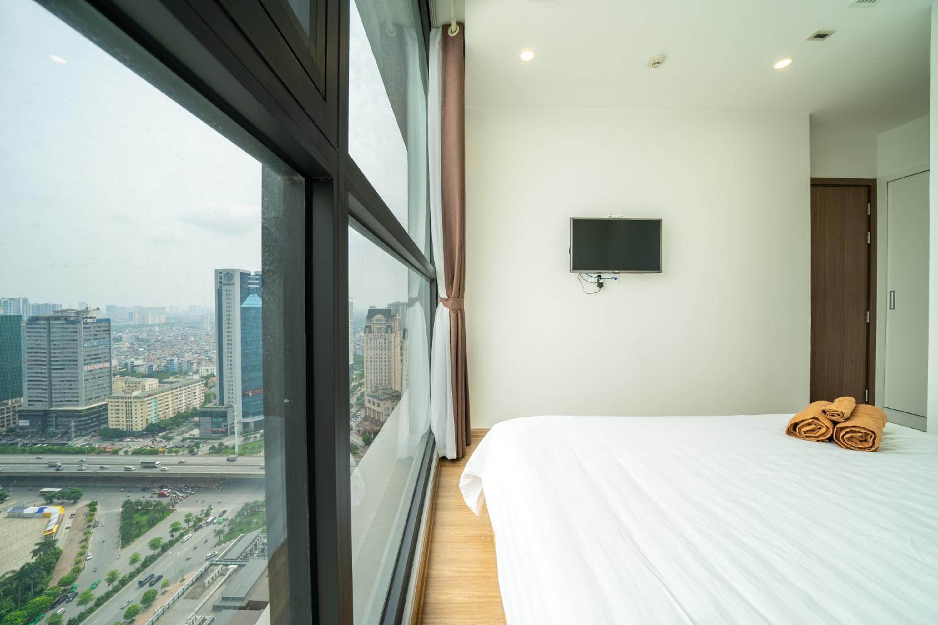 Vinhomes Skylake 2BR next to Keangnam City View - Cindy's