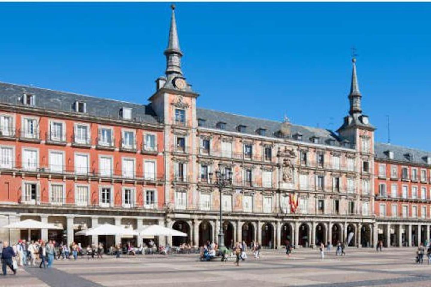 Centric Plaza Mayor view 3