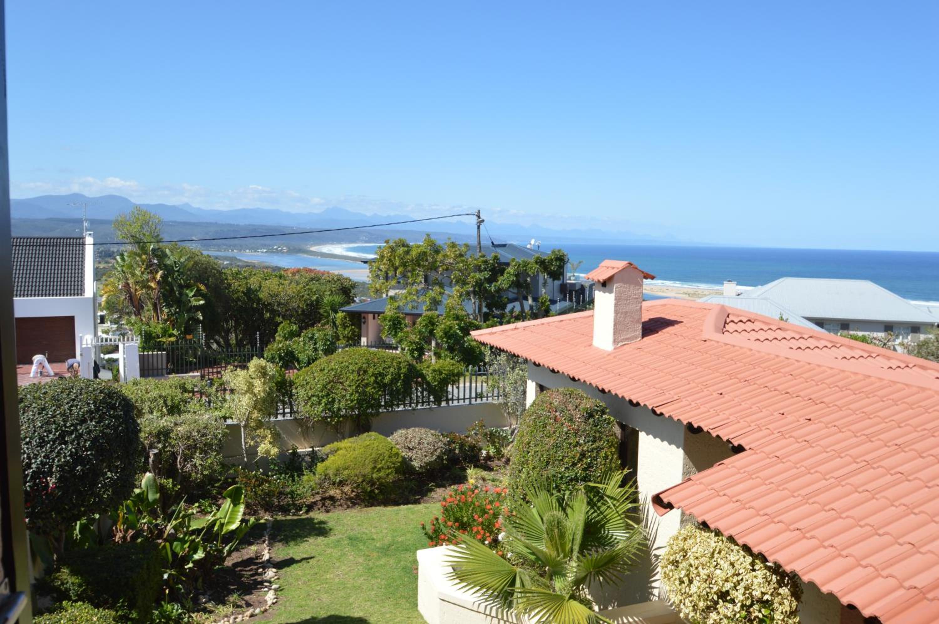 Mountain and Sea View Getaway view 3