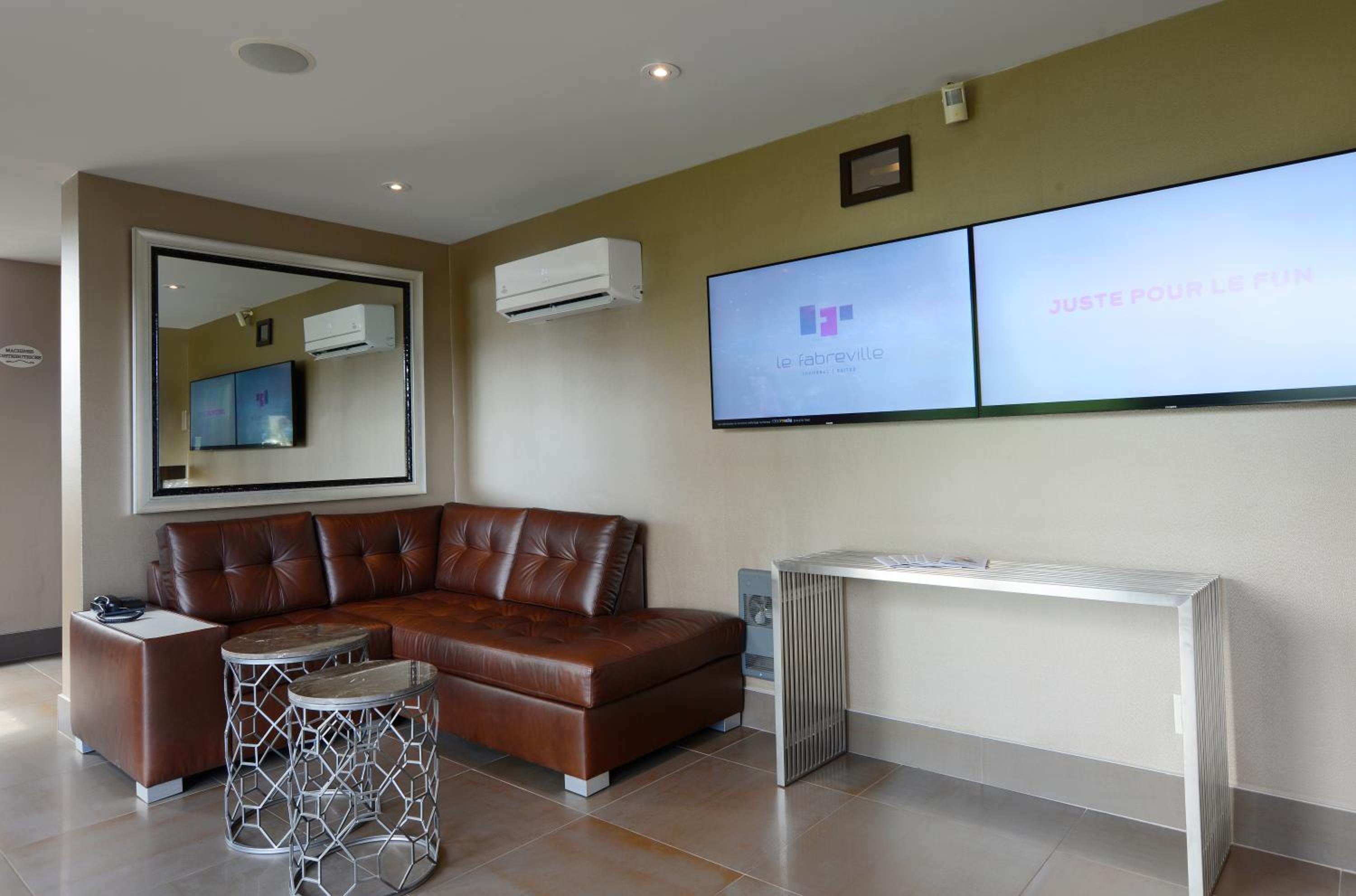 Le Fabreville Motel  Suites - Property Image 7
